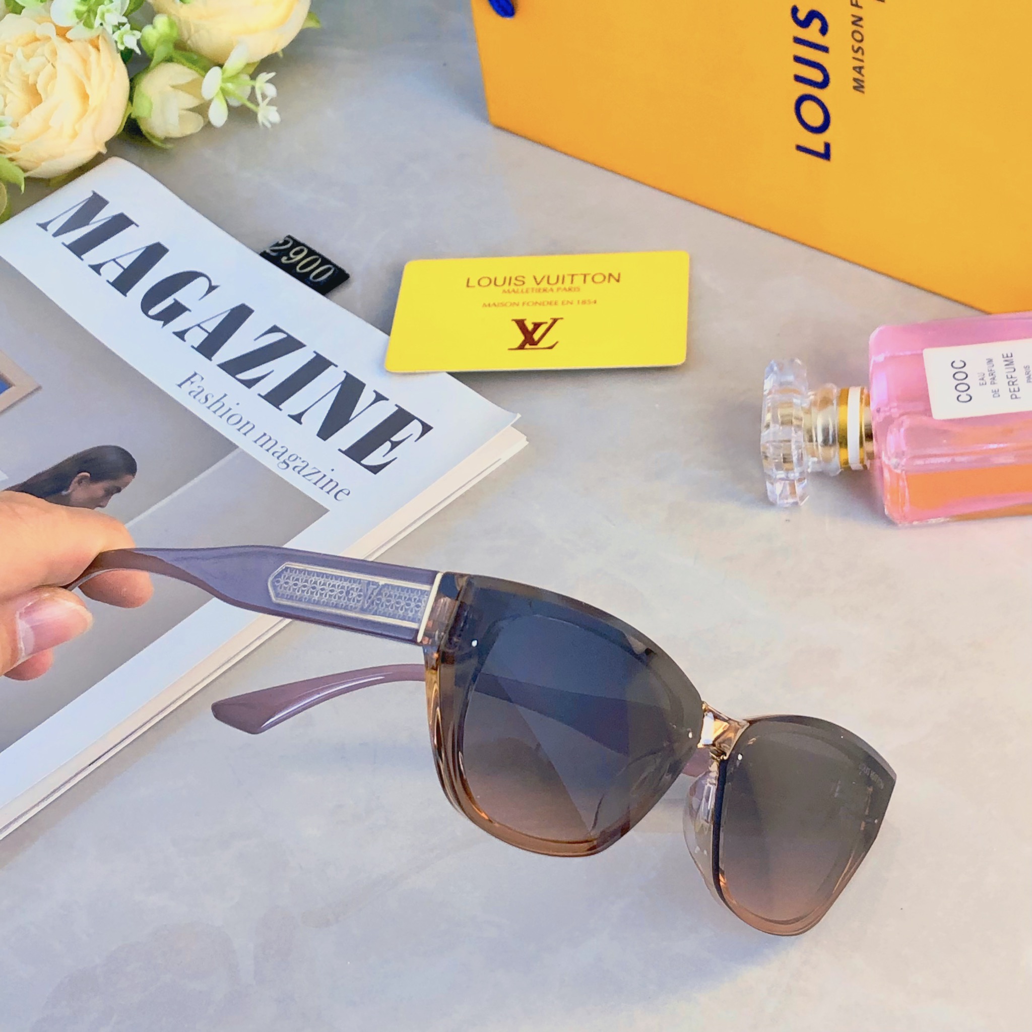 。。Louis vuitto*韩系复古猫眼墨镜女款2026新款高级感显脸小太阳眼镜防紫外线