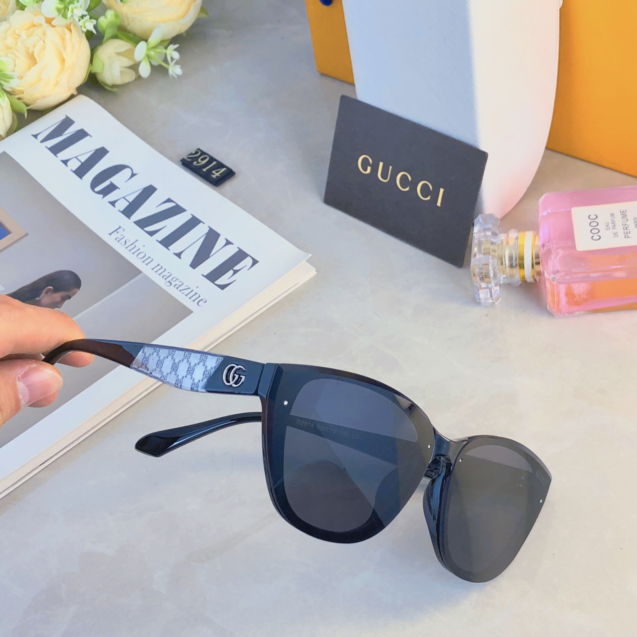 。。Gucc*经典百搭墨镜女潮高级感太阳眼镜防紫外线网红方框显脸小