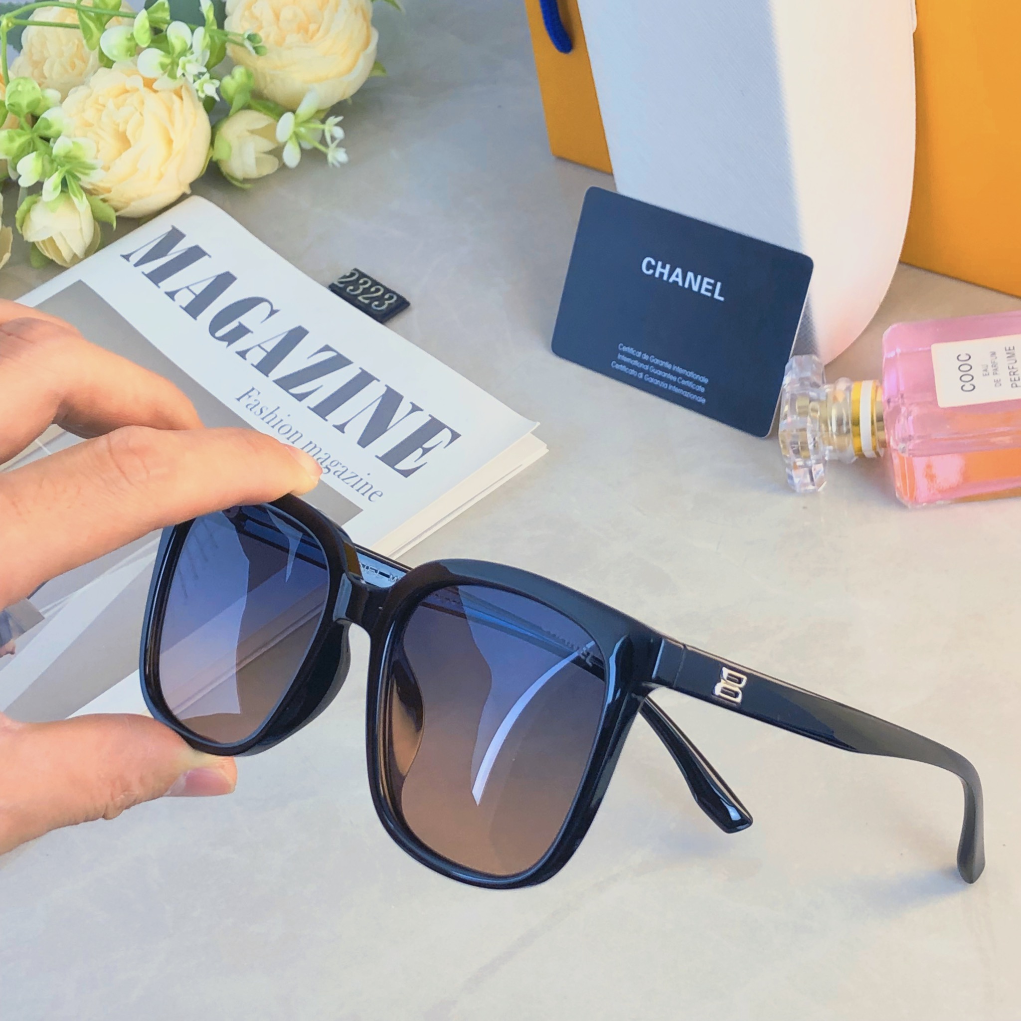 。。Chane*休闲墨镜磨砂质感男时尚潮流百搭黑框防晒遮阳偏光高级感太阳眼镜