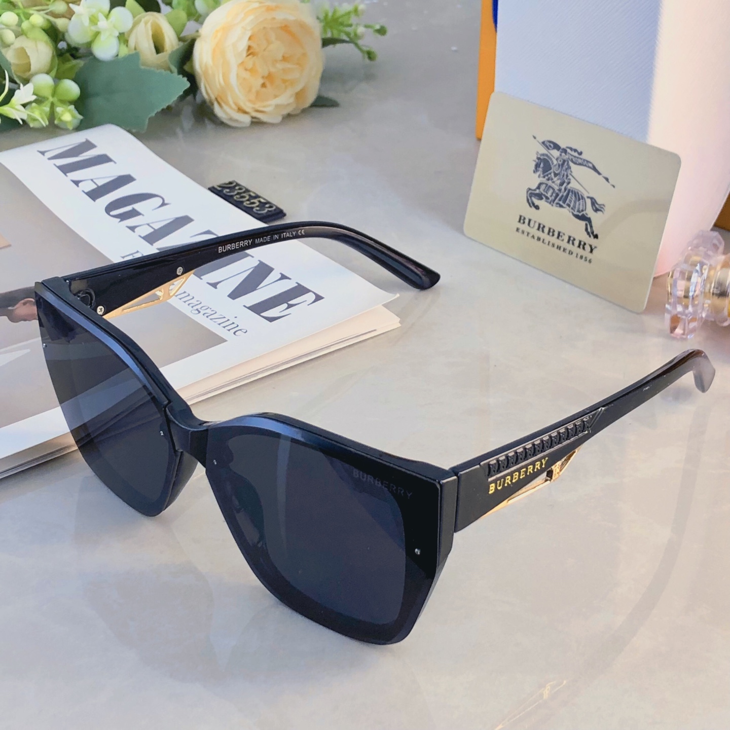。。Burberr*新款气质太阳镜时尚大框网红款百搭太阳眼镜