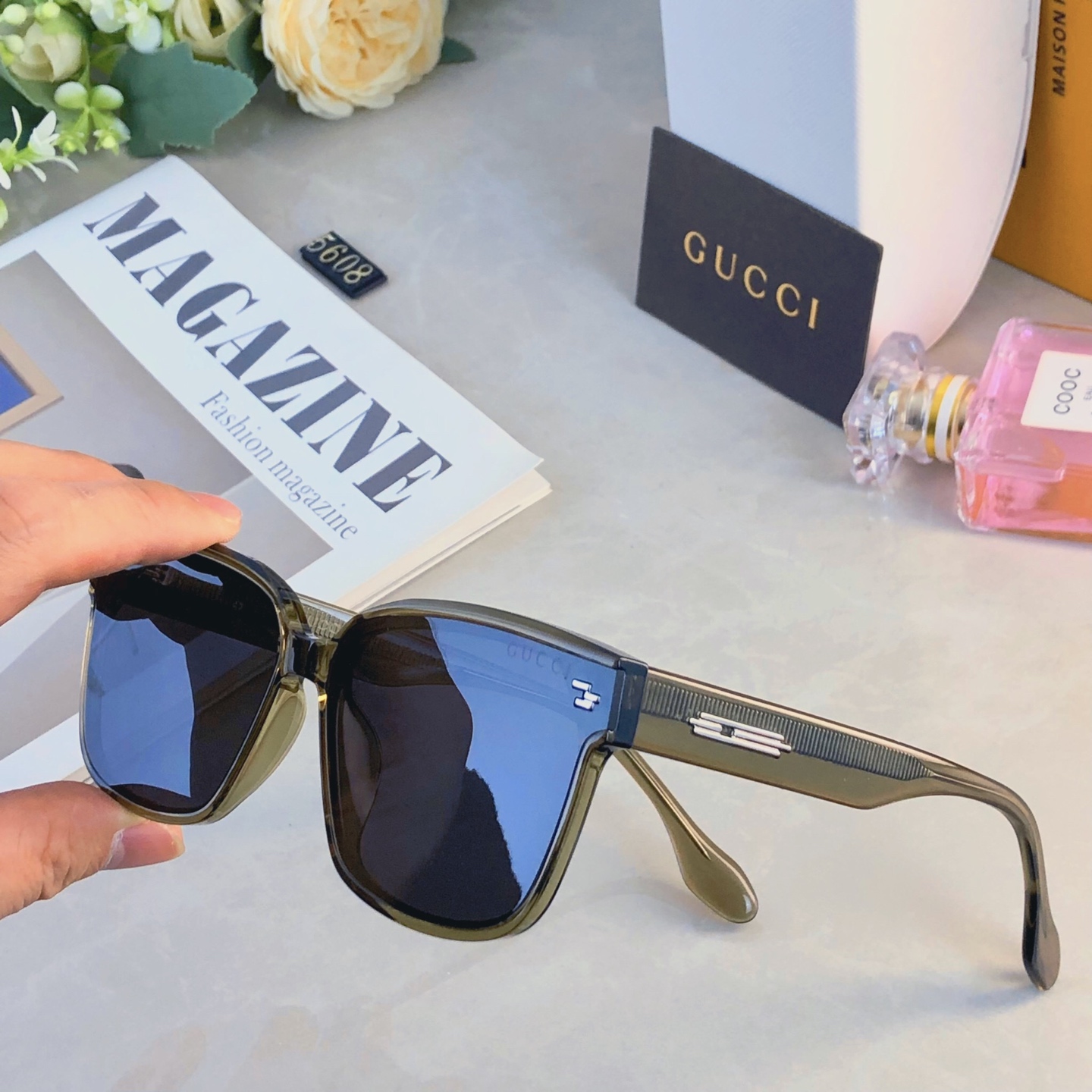 。。Gucc*墨镜情侣款太阳镜防紫外线男痞帅复古潮2026新款高级感方形女