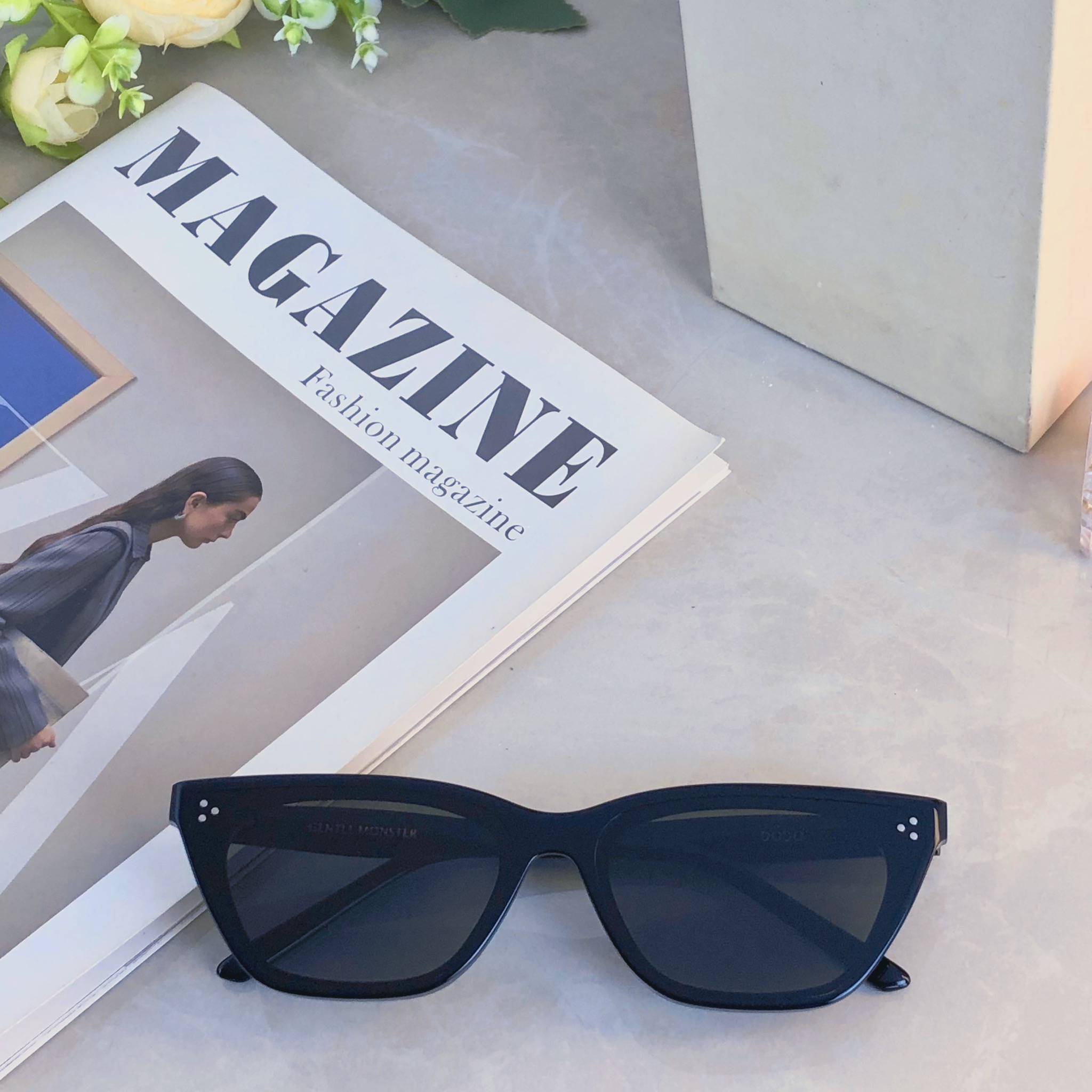 。。钟楚曦同款墨镜女士2026高级感复古猫眼防紫外线百搭太阳眼镜男