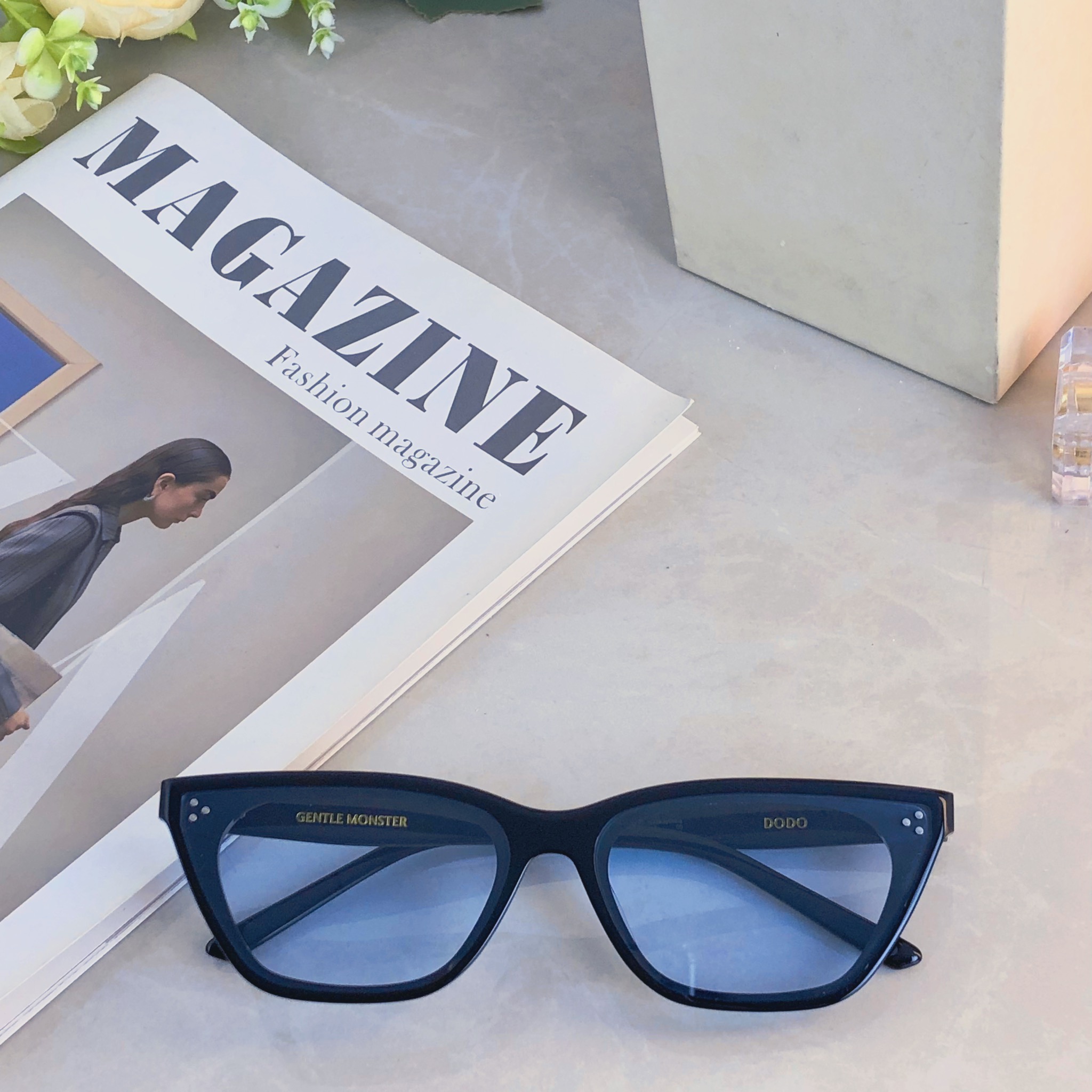 。。钟楚曦同款墨镜女士2026高级感复古猫眼防紫外线百搭太阳眼镜男