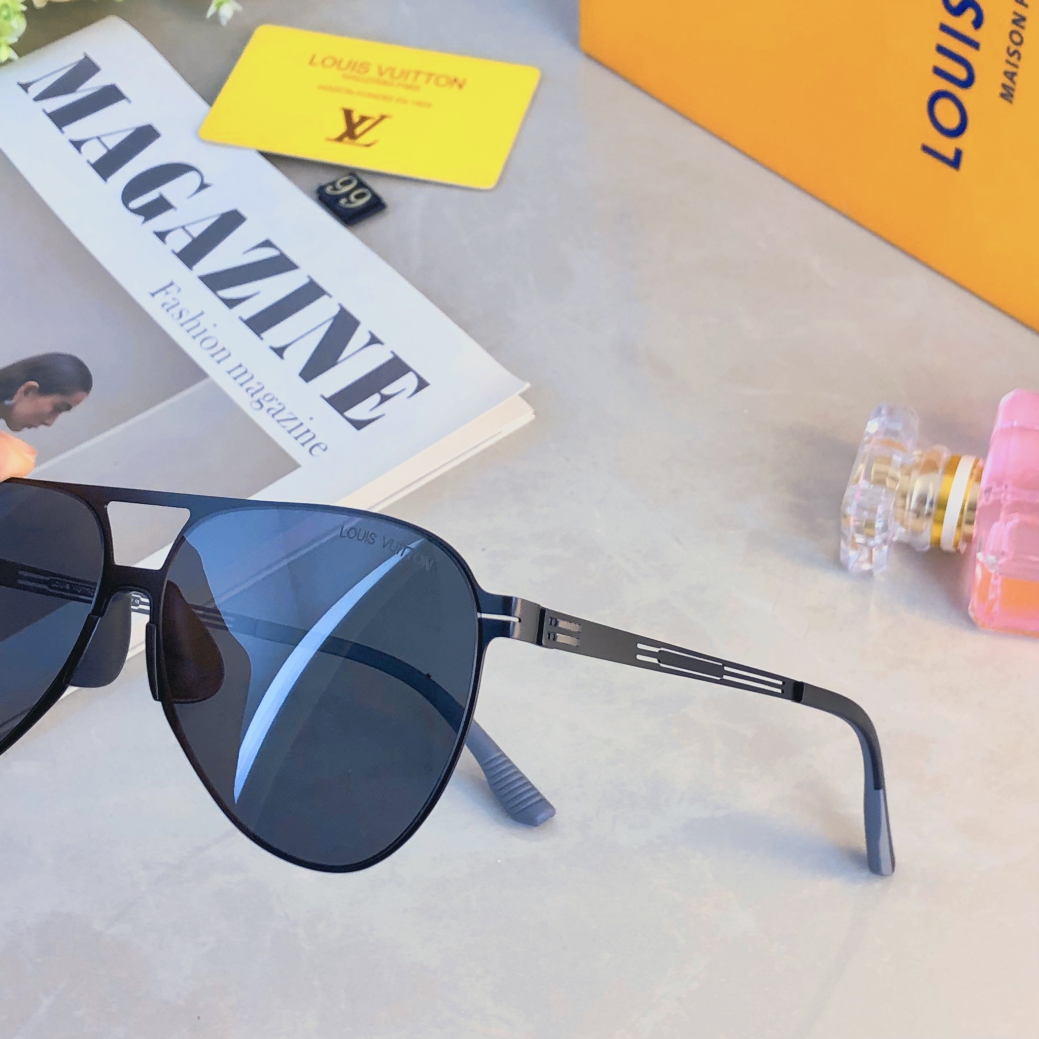 。。Louis vuitto*高清尼龙偏光太阳镜一体超轻眼镜高端墨镜开车钓鱼防晒潮流驾驶镜