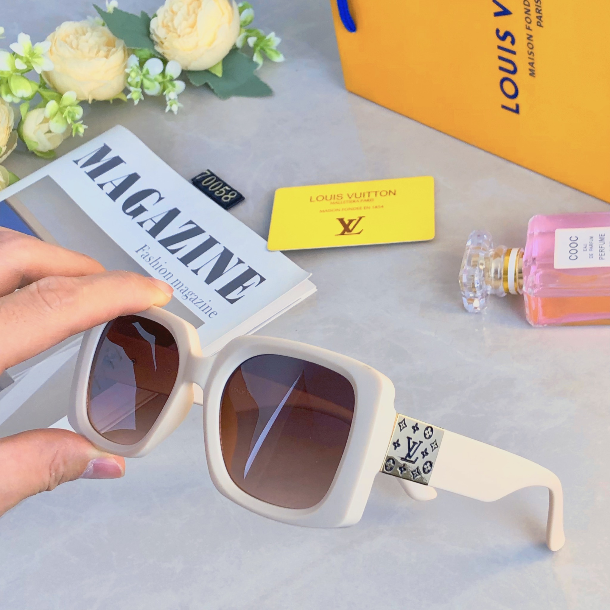 。。Louis vuitto*墨镜女辣妹显瘦防紫外线高级感百搭复古方框欧美潮牌太阳眼镜