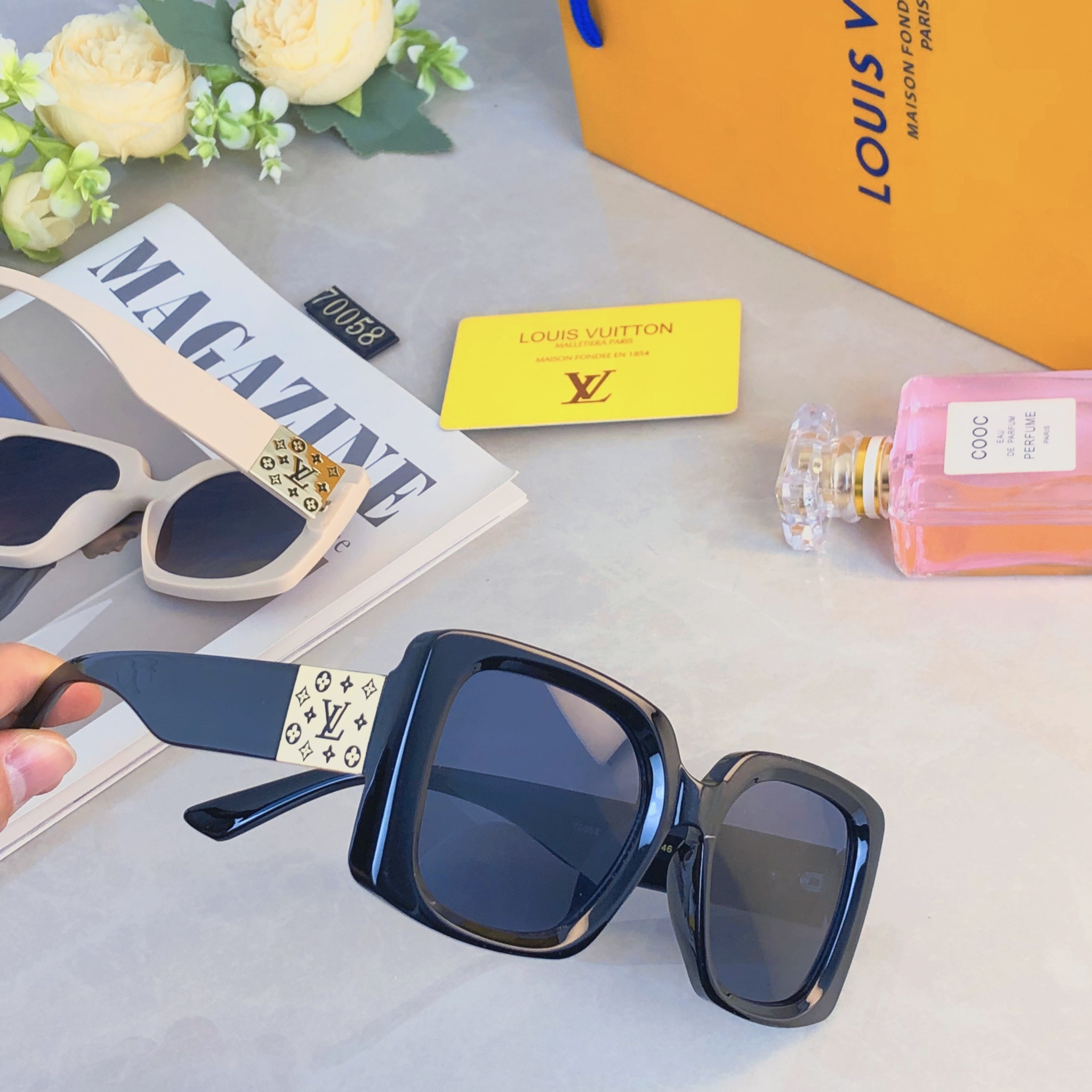 。。Louis vuitto*墨镜女辣妹显瘦防紫外线高级感百搭复古方框欧美潮牌太阳眼镜