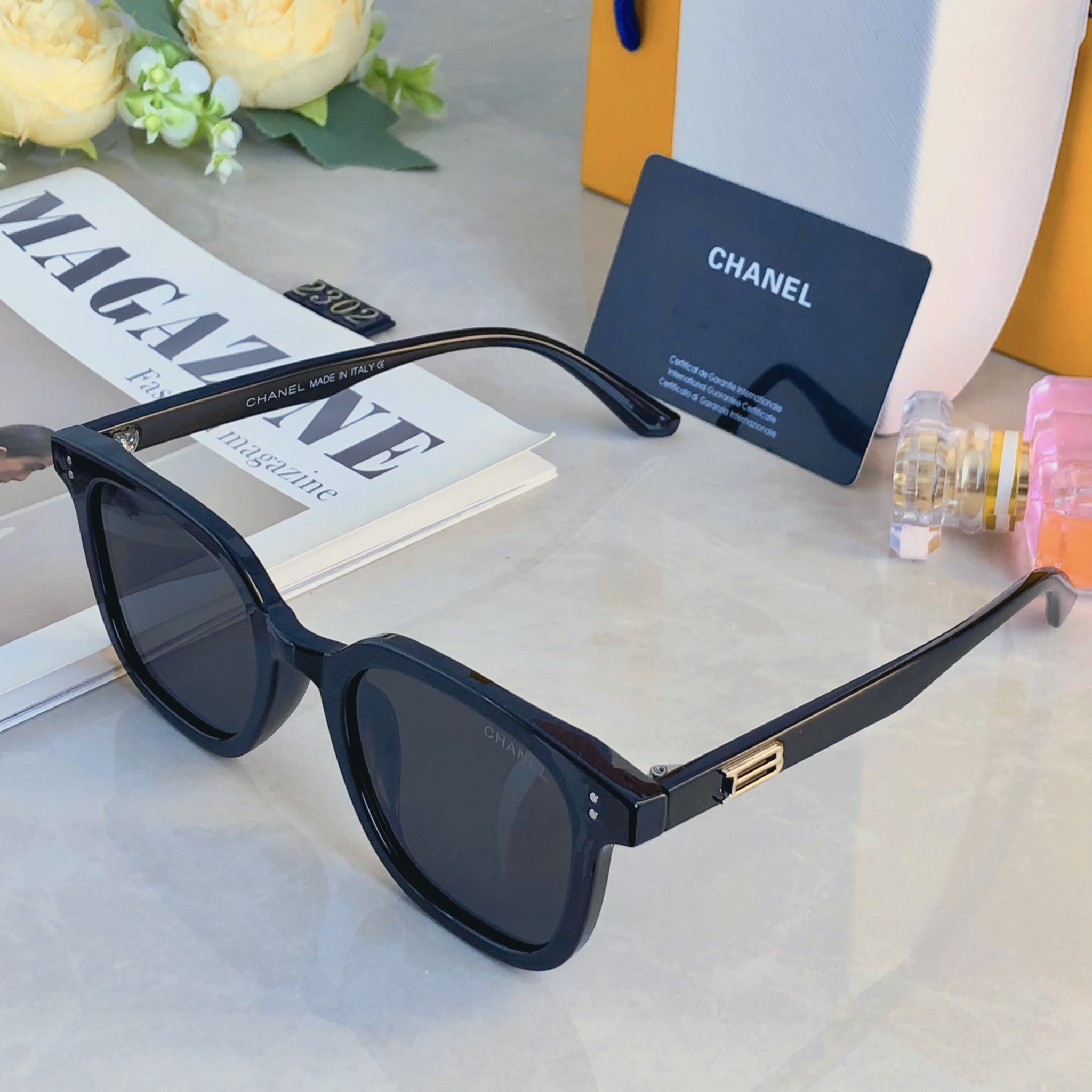 。。Chane*韩版方形茶色小脸小框墨镜女时髦辣妹ins防紫外线遮阳太阳眼镜男