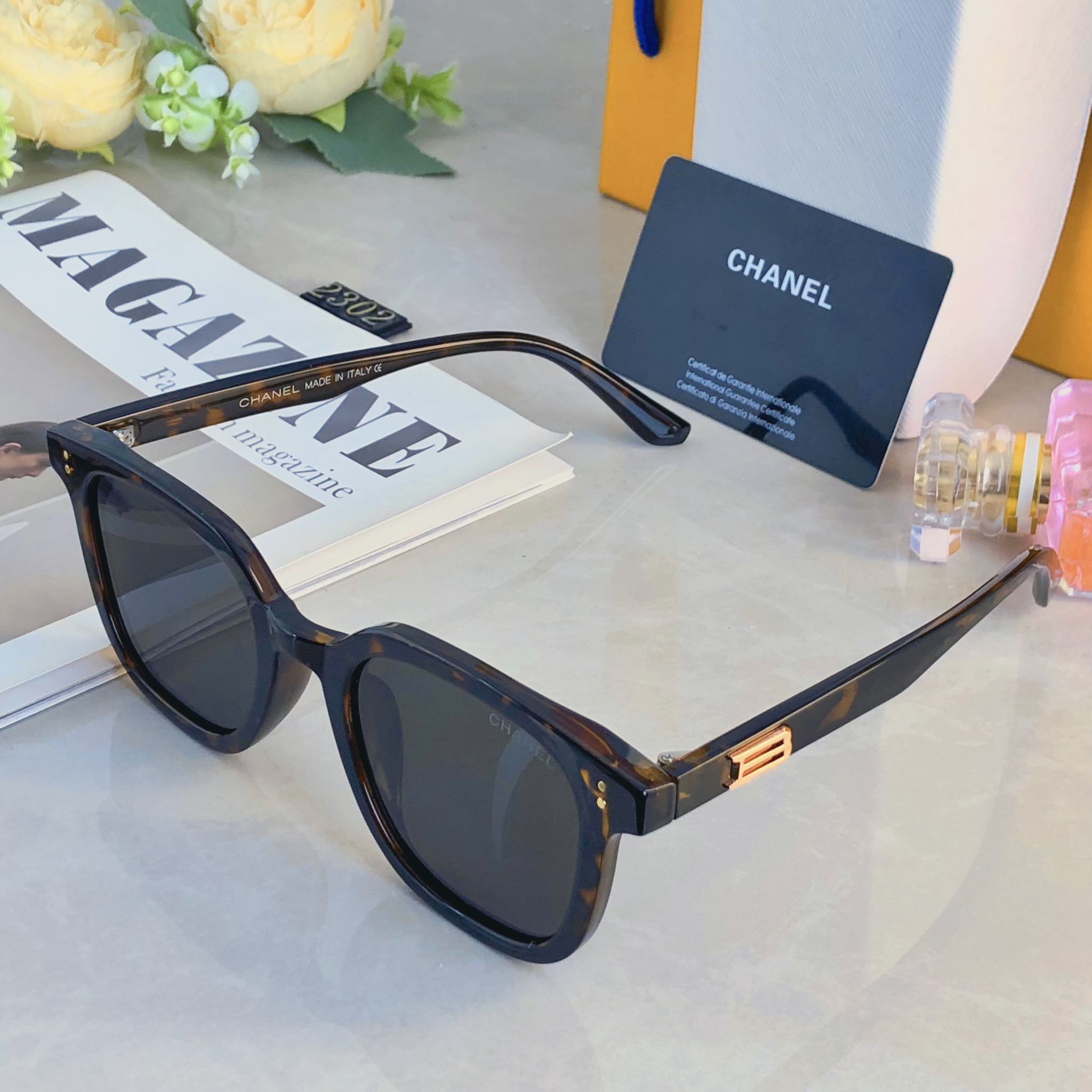 。。Chane*韩版方形茶色小脸小框墨镜女时髦辣妹ins防紫外线遮阳太阳眼镜男