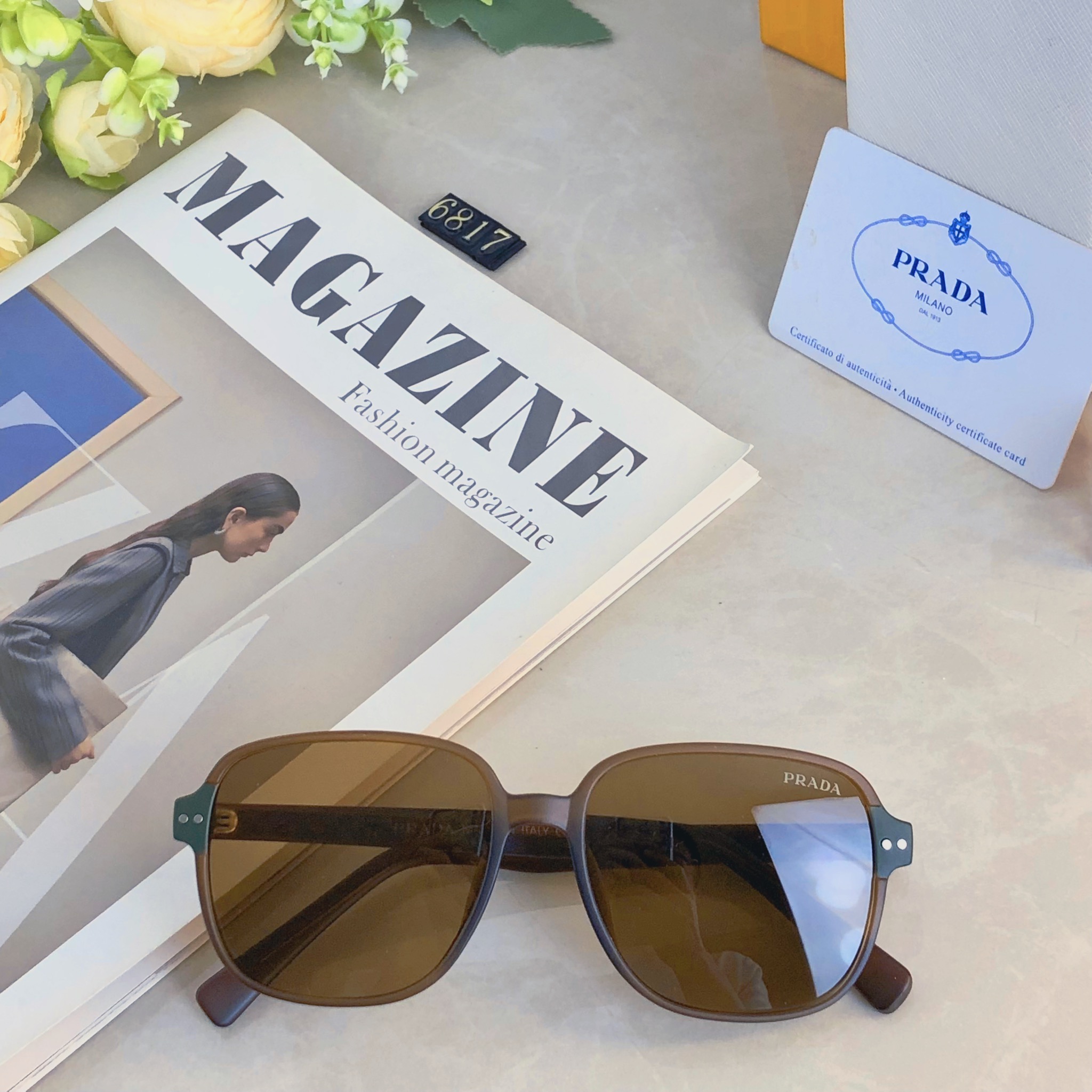 。。Prad*韩版大方框太阳镜2026新款素颜黑色墨镜圆脸显瘦网红旅行度假眼镜