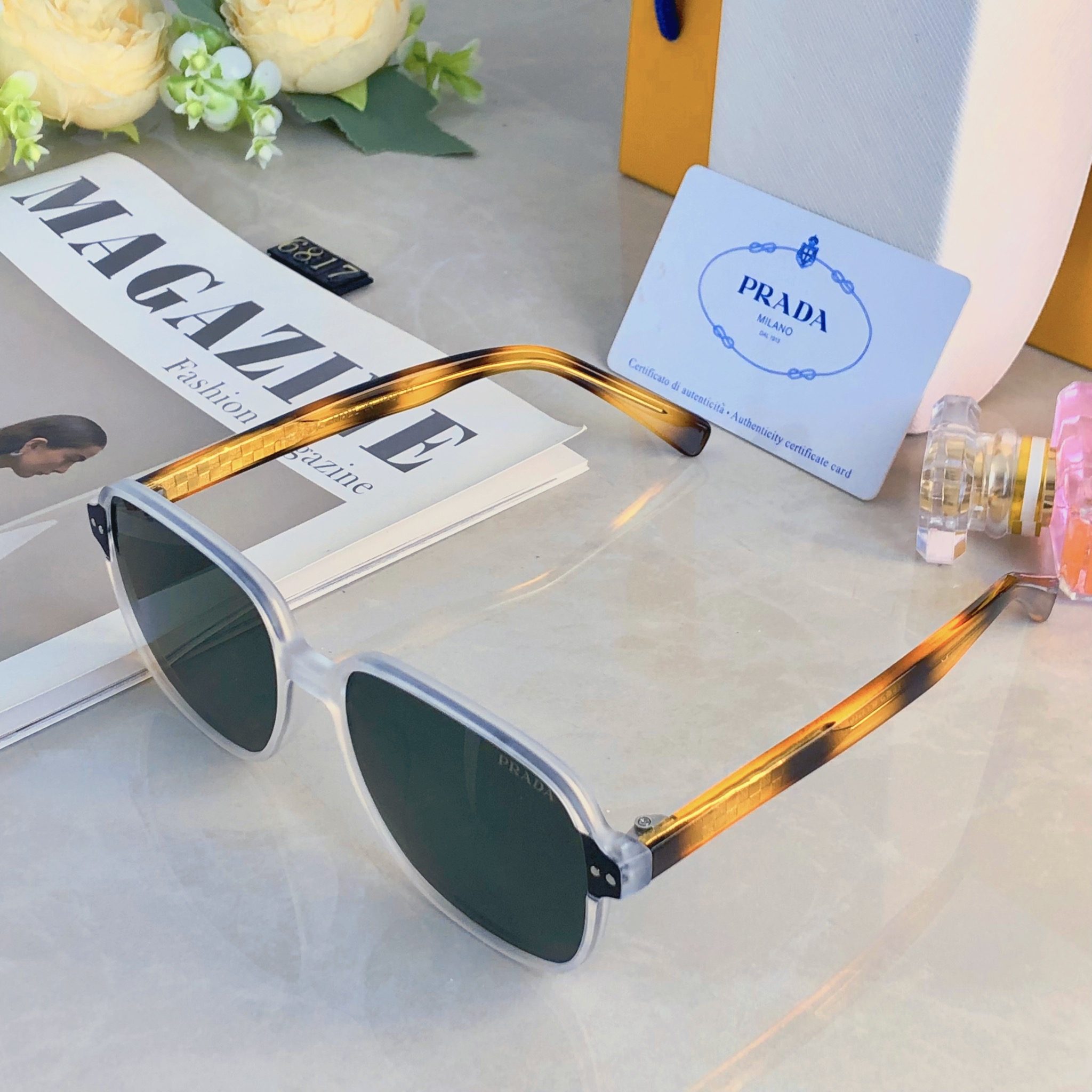 。。Prad*韩版大方框太阳镜2026新款素颜黑色墨镜圆脸显瘦网红旅行度假眼镜