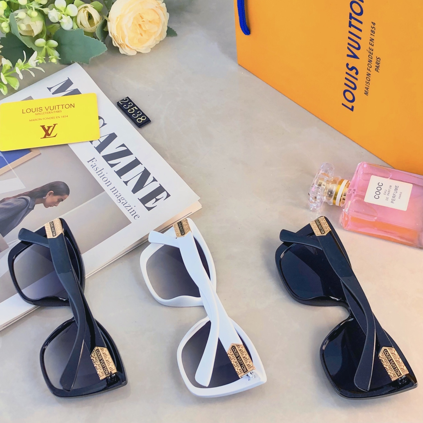 。。Louis vuitto*欧美风ins太阳镜2026新款潮凹造型时尚街拍墨镜