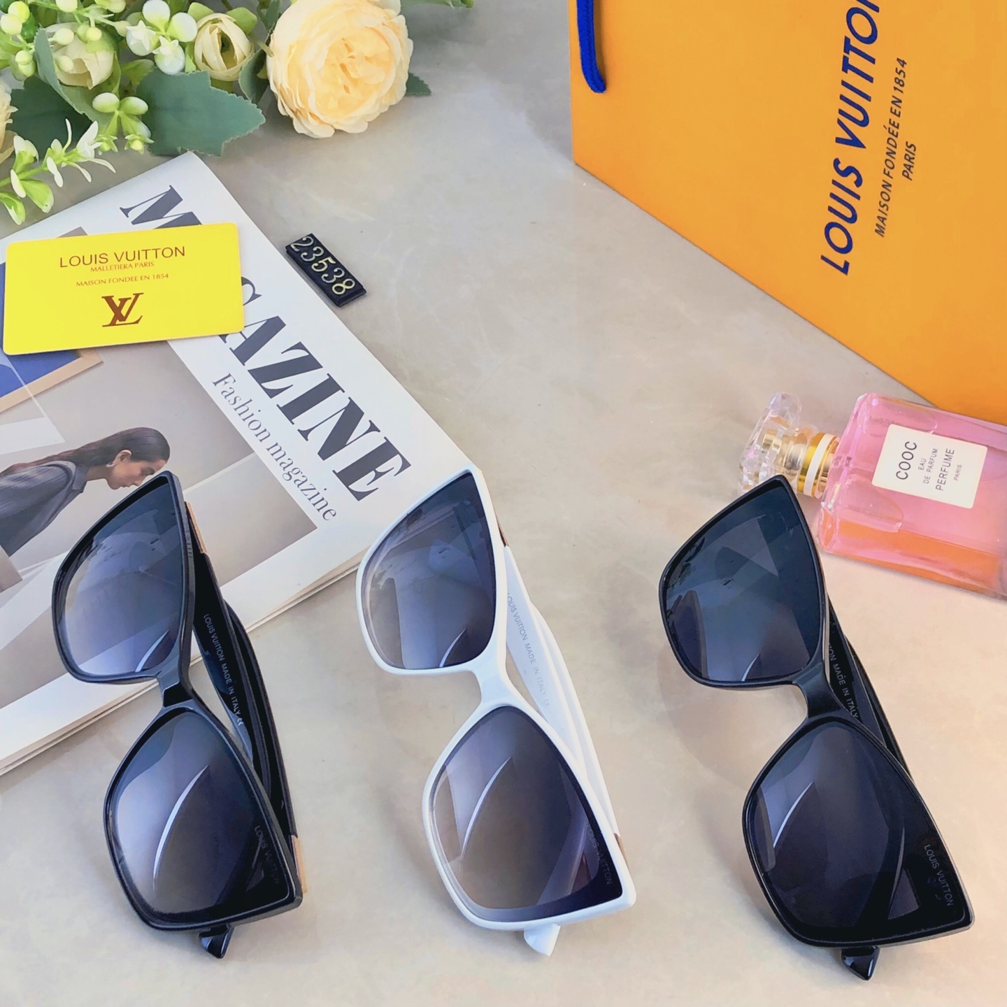。。Louis vuitto*欧美风ins太阳镜2026新款潮凹造型时尚街拍墨镜