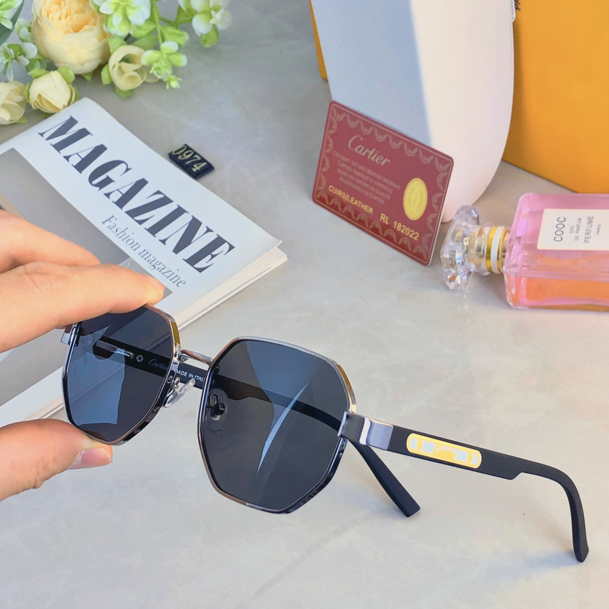 。。Cartie*时尚方框金属太阳镜男女休闲百搭度假防晒墨镜