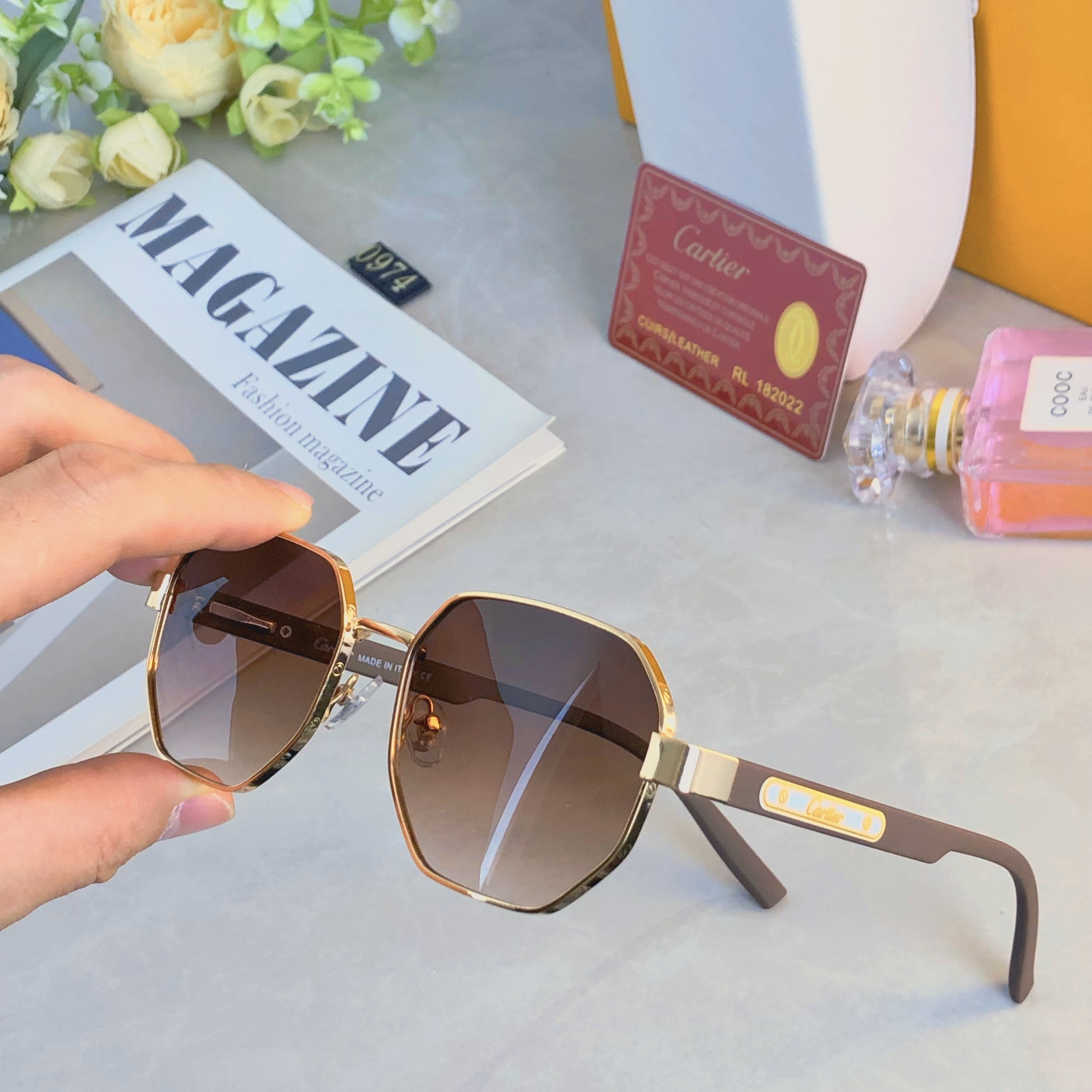 。。Cartie*时尚方框金属太阳镜男女休闲百搭度假防晒墨镜