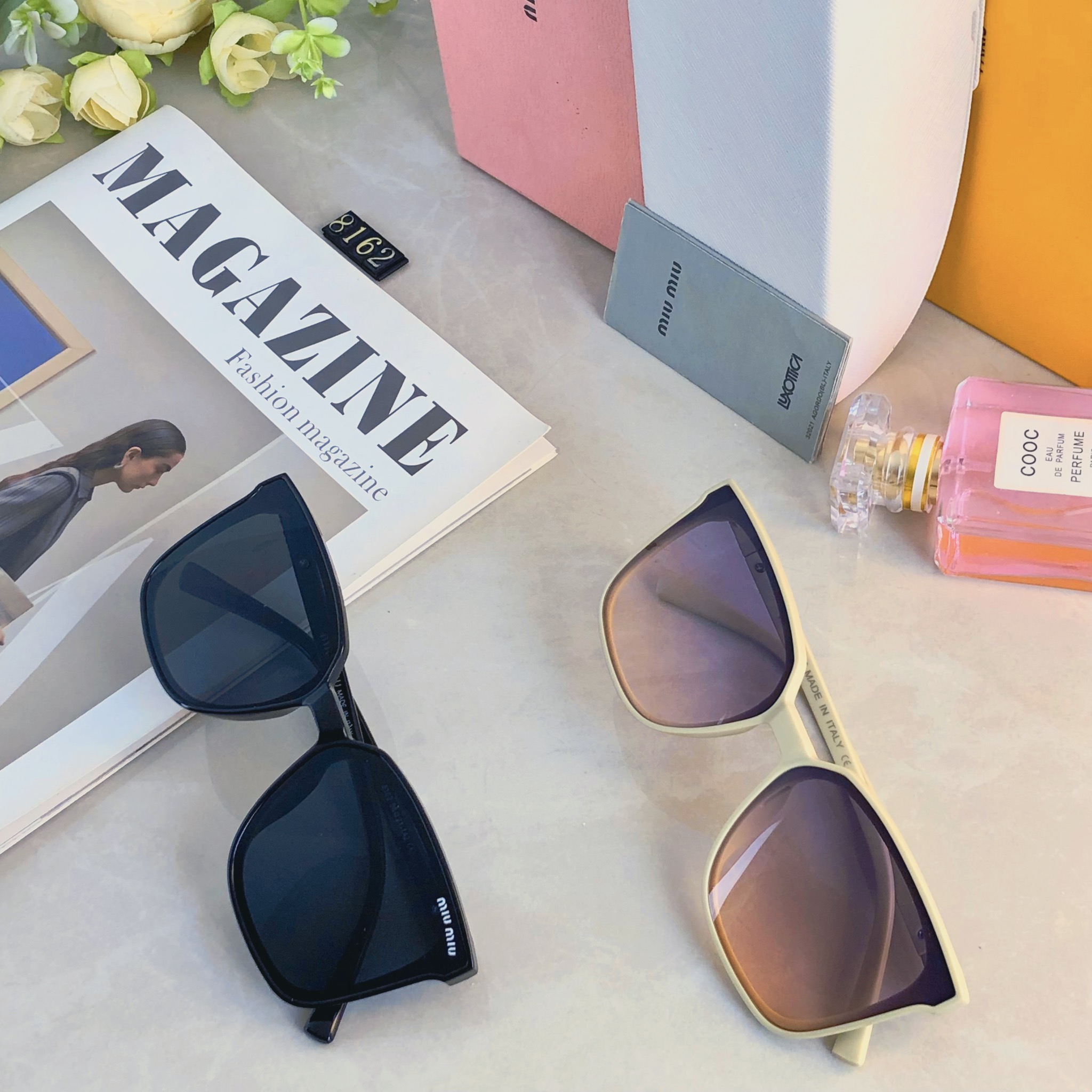 。。miumi*2026新款复古方框显脸小太阳眼镜男女百搭高级感开车防紫外线墨镜