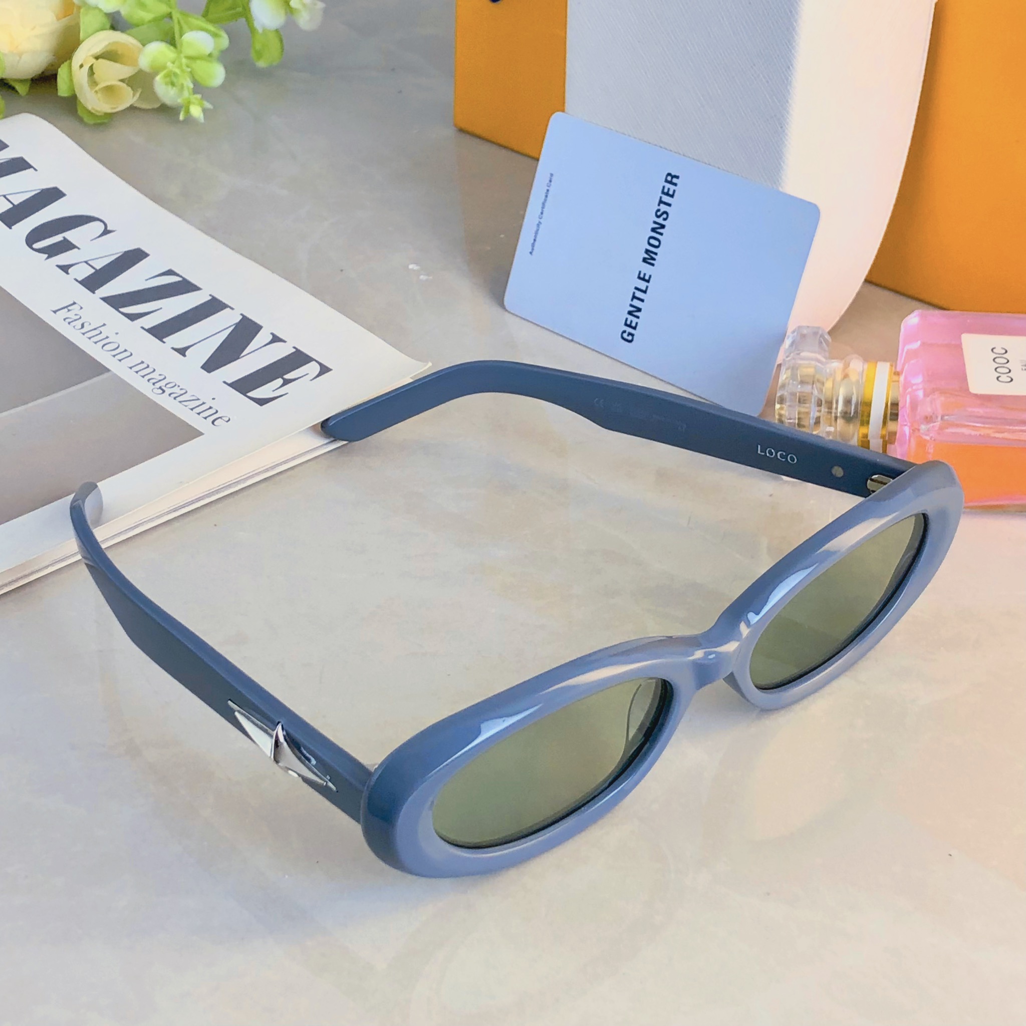 。。墨镜女高级感ins潮2026网红款小框遮阳凹造型防紫外线太阳镜男潮