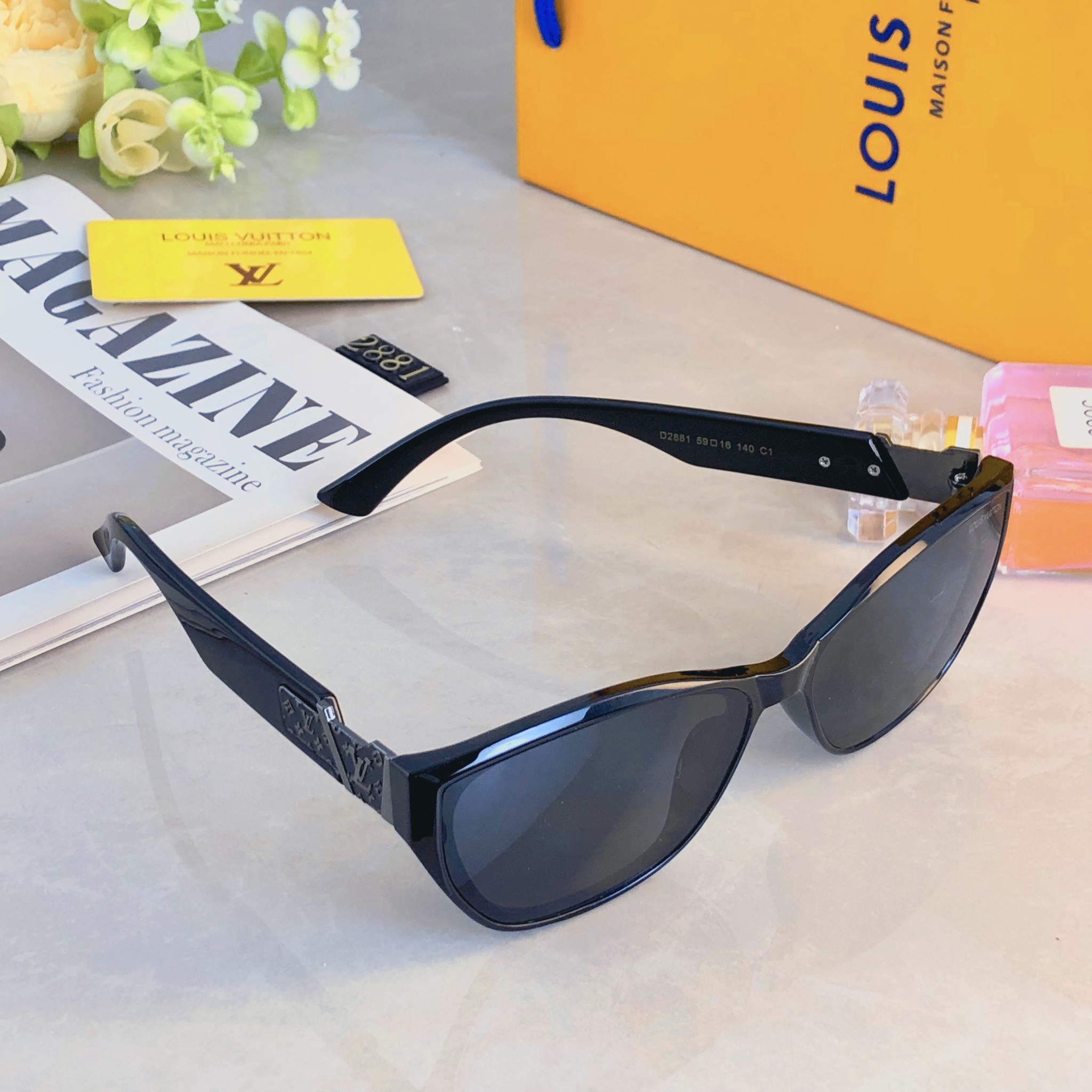 。。Louis vuitto*2026新款时髦高级感太阳眼镜圆脸显瘦防紫外线猫眼墨镜女款潮