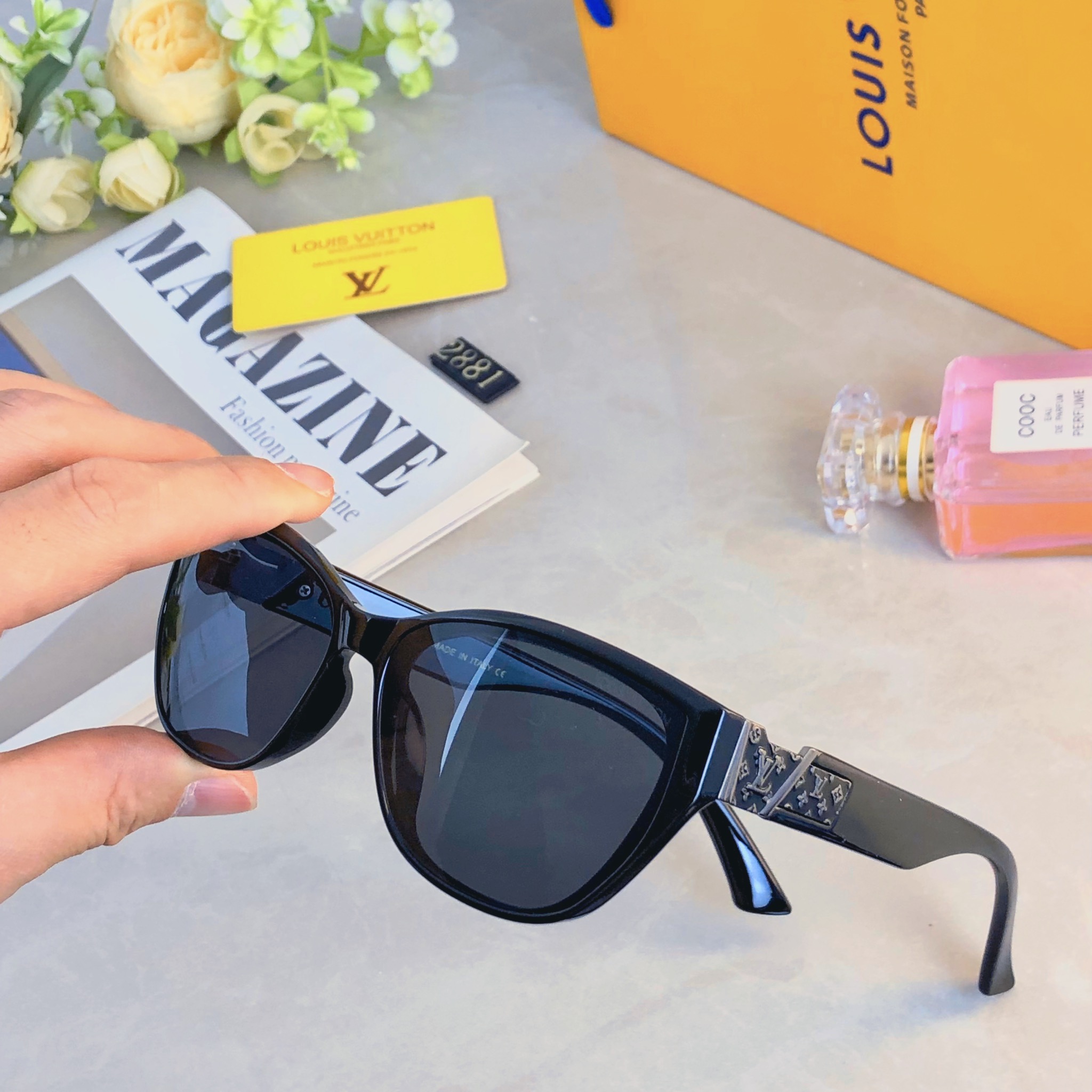 。。Louis vuitto*2026新款时髦高级感太阳眼镜圆脸显瘦防紫外线猫眼墨镜女款潮