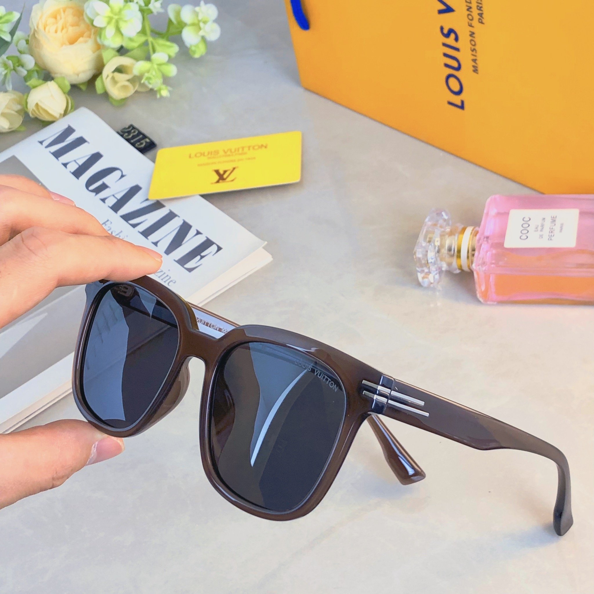 。。Louis vuitto*新款大框偏光太阳眼镜男女时尚素颜显脸小墨镜ins防紫外线潮