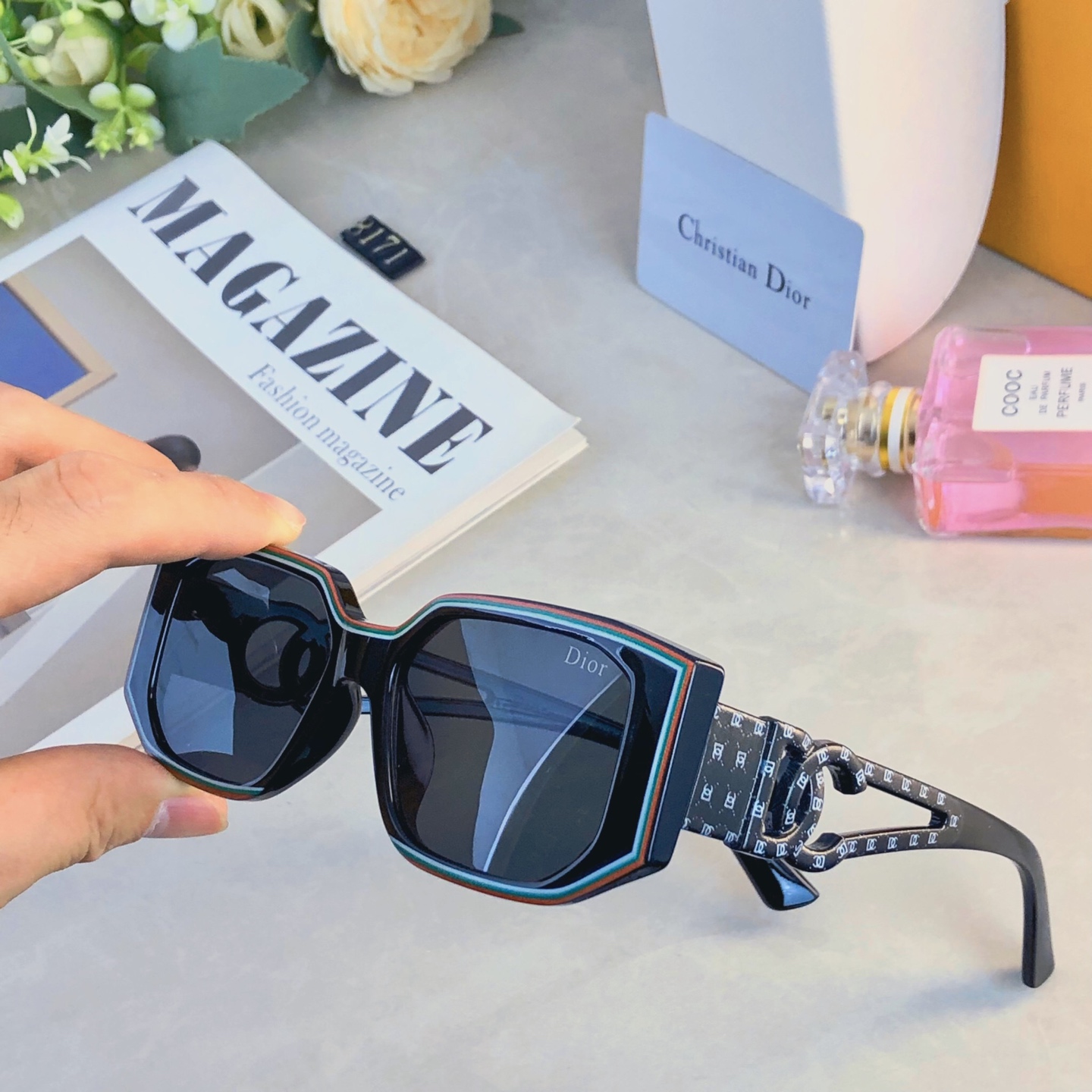 。。Dio*墨镜女黑色高级感个性时尚2026新款网红遮阳防晒度假海边太阳眼镜