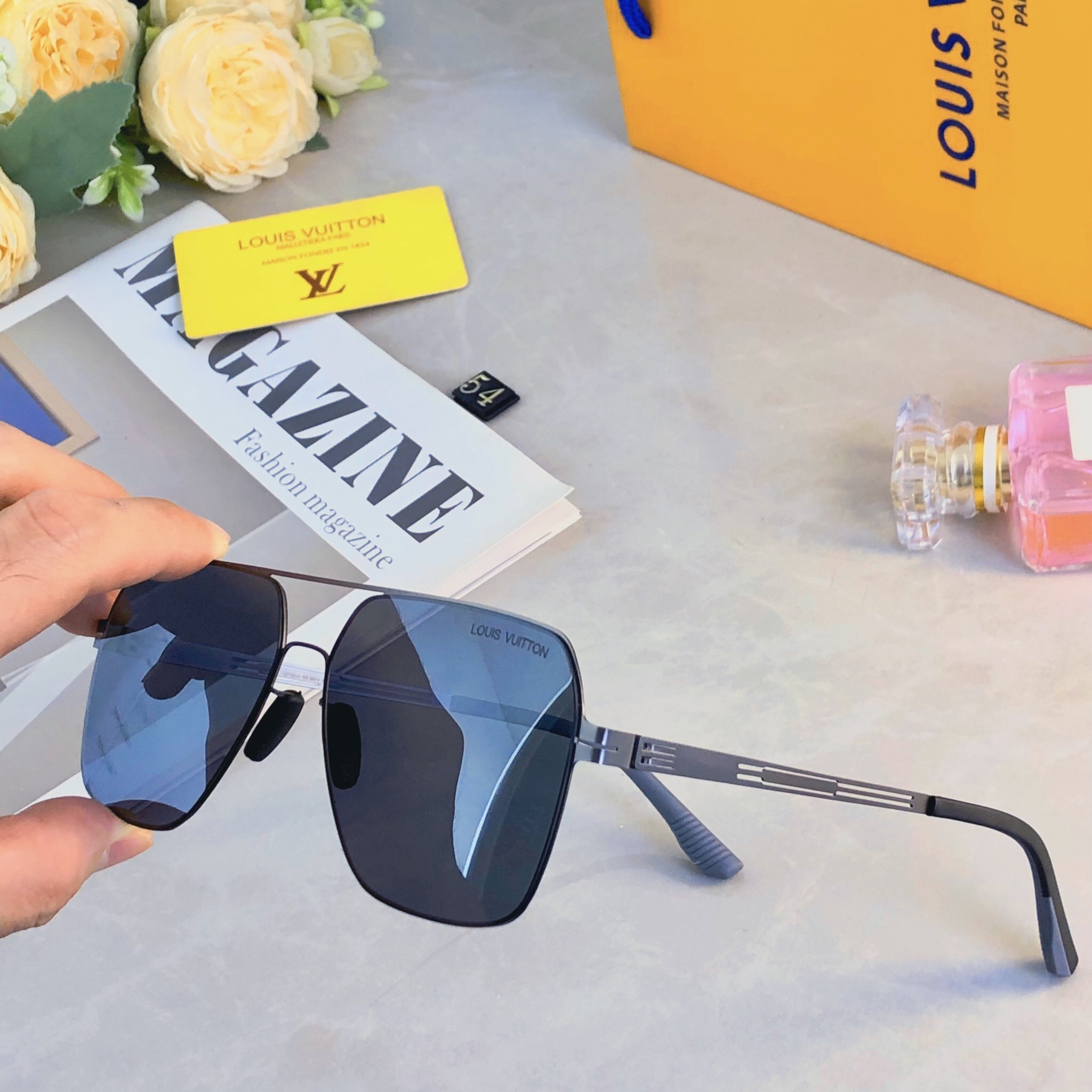 。。Louis vuitto*高清尼龙偏光太阳镜男款高级感驾驶开车专用防晒强光紫外线墨镜