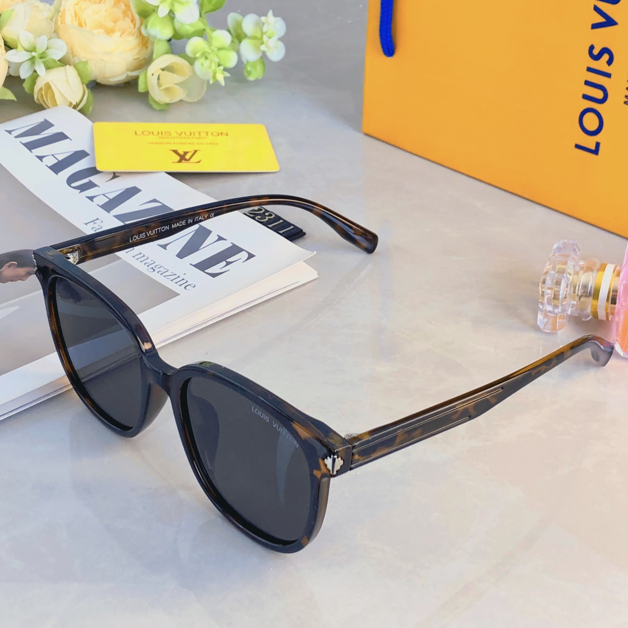 。。Louis vuitto*2026新款韩版ins墨镜女网红款凹造型街拍显脸小百搭太阳镜潮