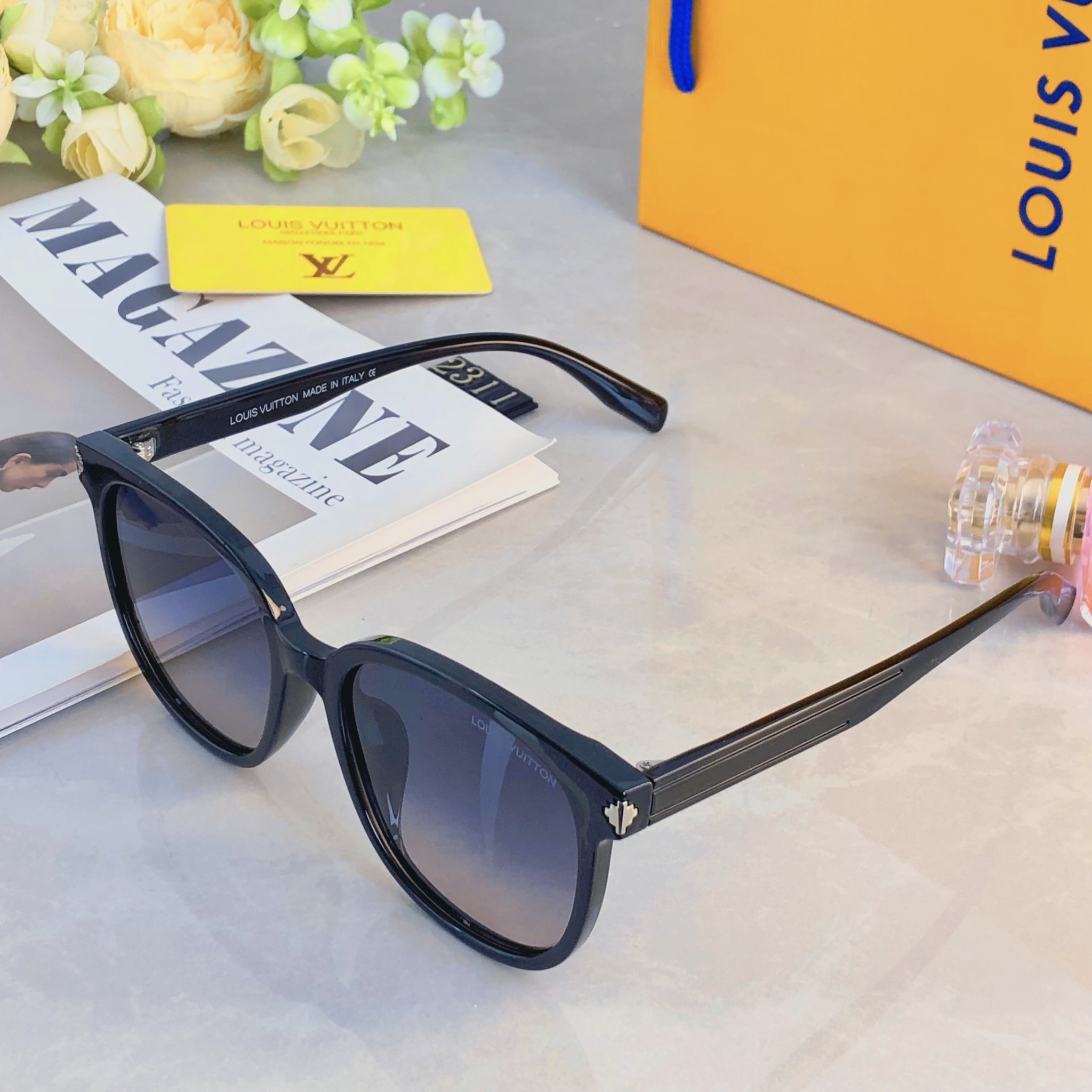 。。Louis vuitto*2026新款韩版ins墨镜女网红款凹造型街拍显脸小百搭太阳镜潮