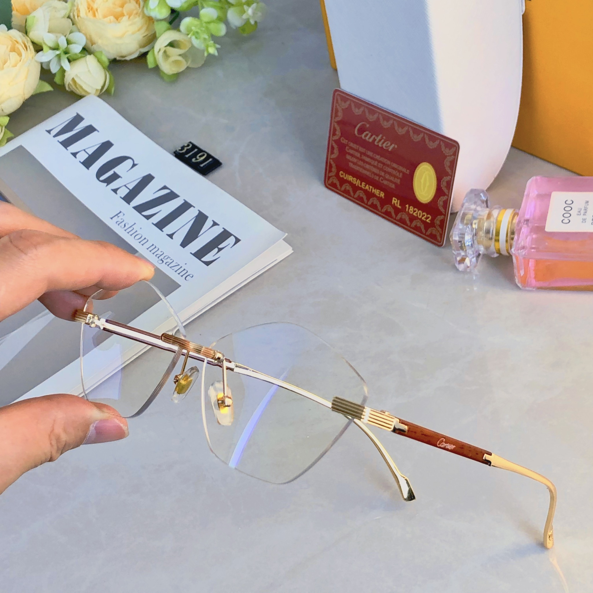 。。Cartie*2026新款无框墨镜女高级感小脸防紫外线时尚百搭太阳眼镜小框男帅