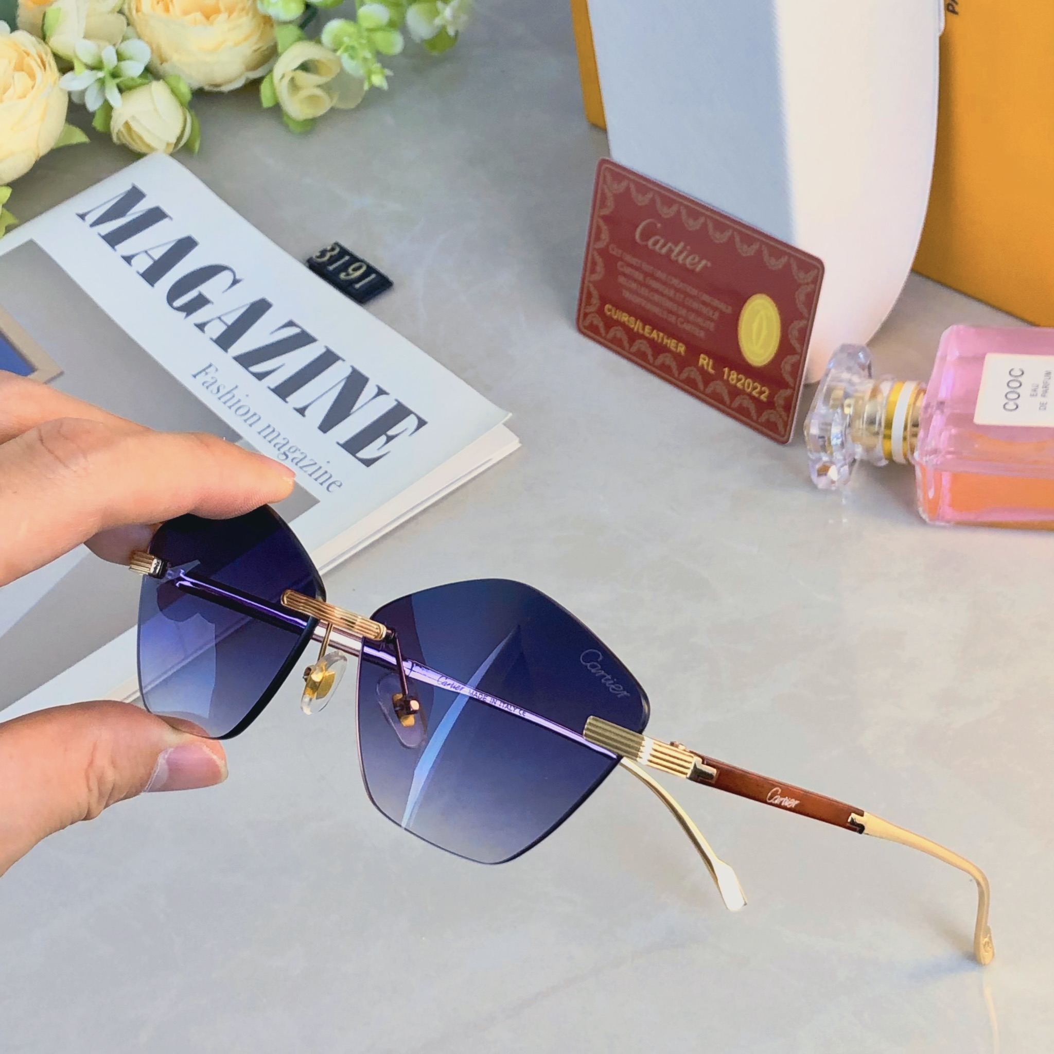 。。Cartie*2026新款无框墨镜女高级感小脸防紫外线时尚百搭太阳眼镜小框男帅