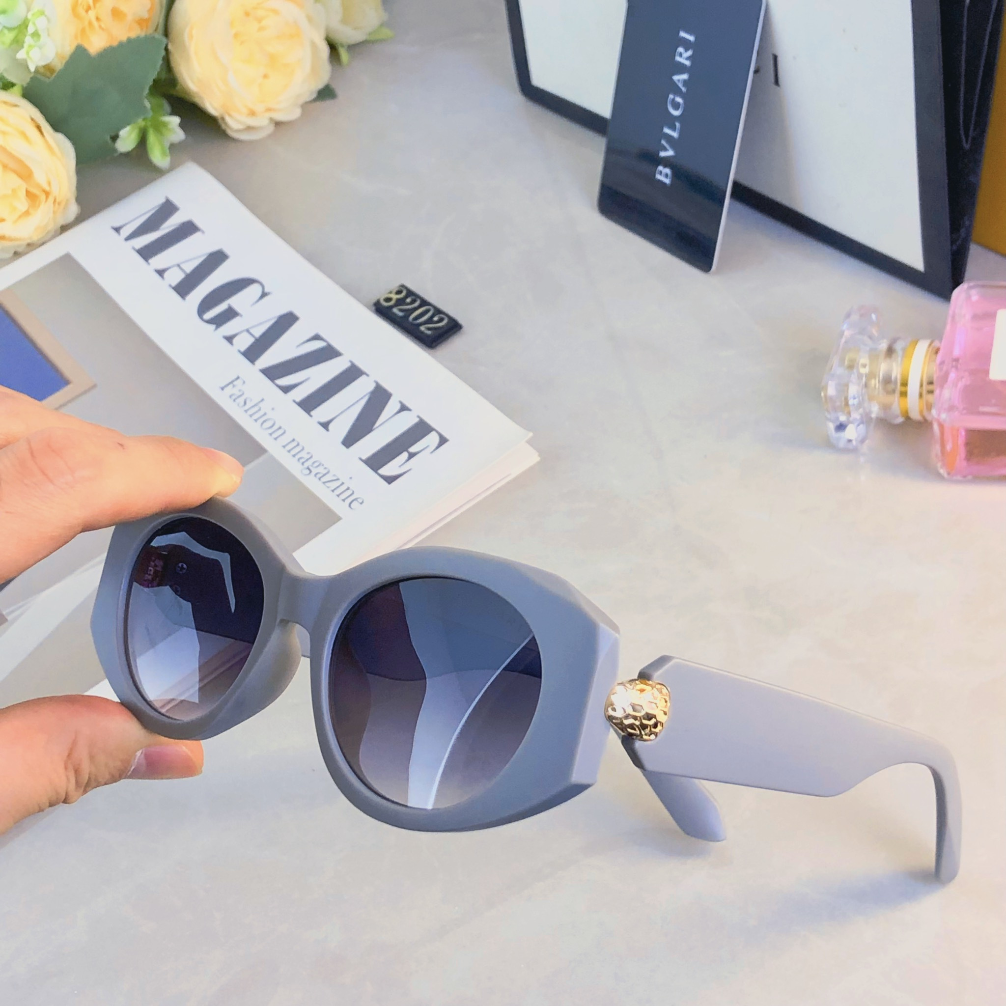 。。BVLGAR*2026新款高级感椭圆太阳镜女时尚欧美个性墨镜