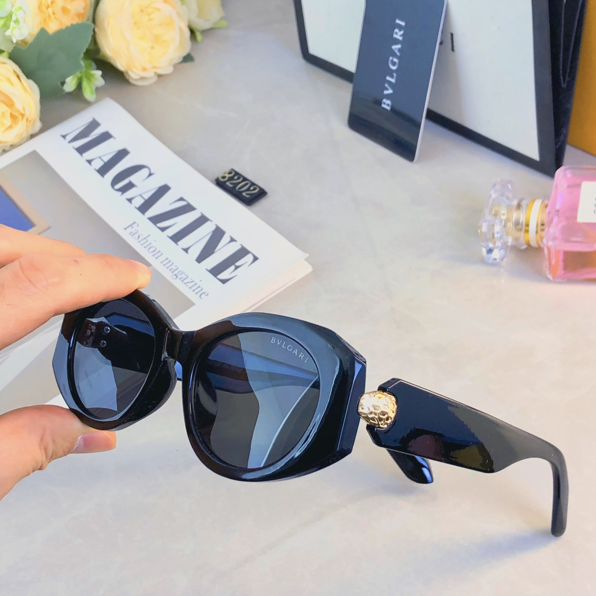 。。BVLGAR*2026新款高级感椭圆太阳镜女时尚欧美个性墨镜