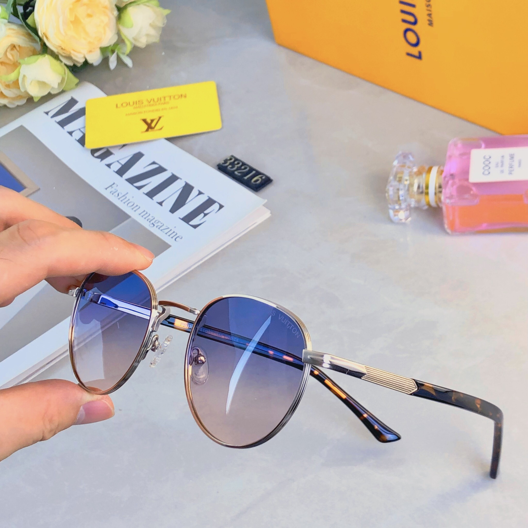 。。Louis vuitto*2026新款茶灰圆小框渐变色轻奢高级感太阳镜女潮流墨镜男