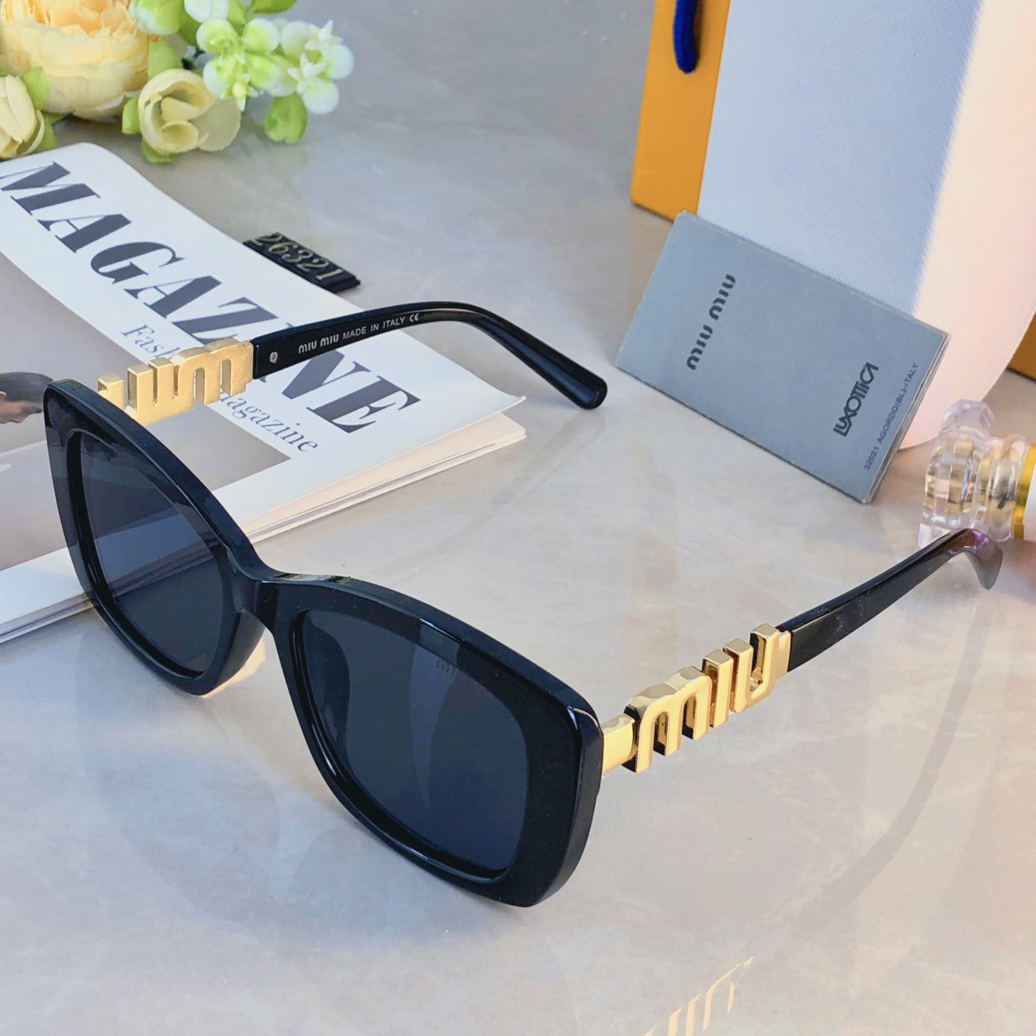 。。miumi*高级感时尚辣妹太阳眼镜女2026新款个性凹造型街拍防晒墨镜