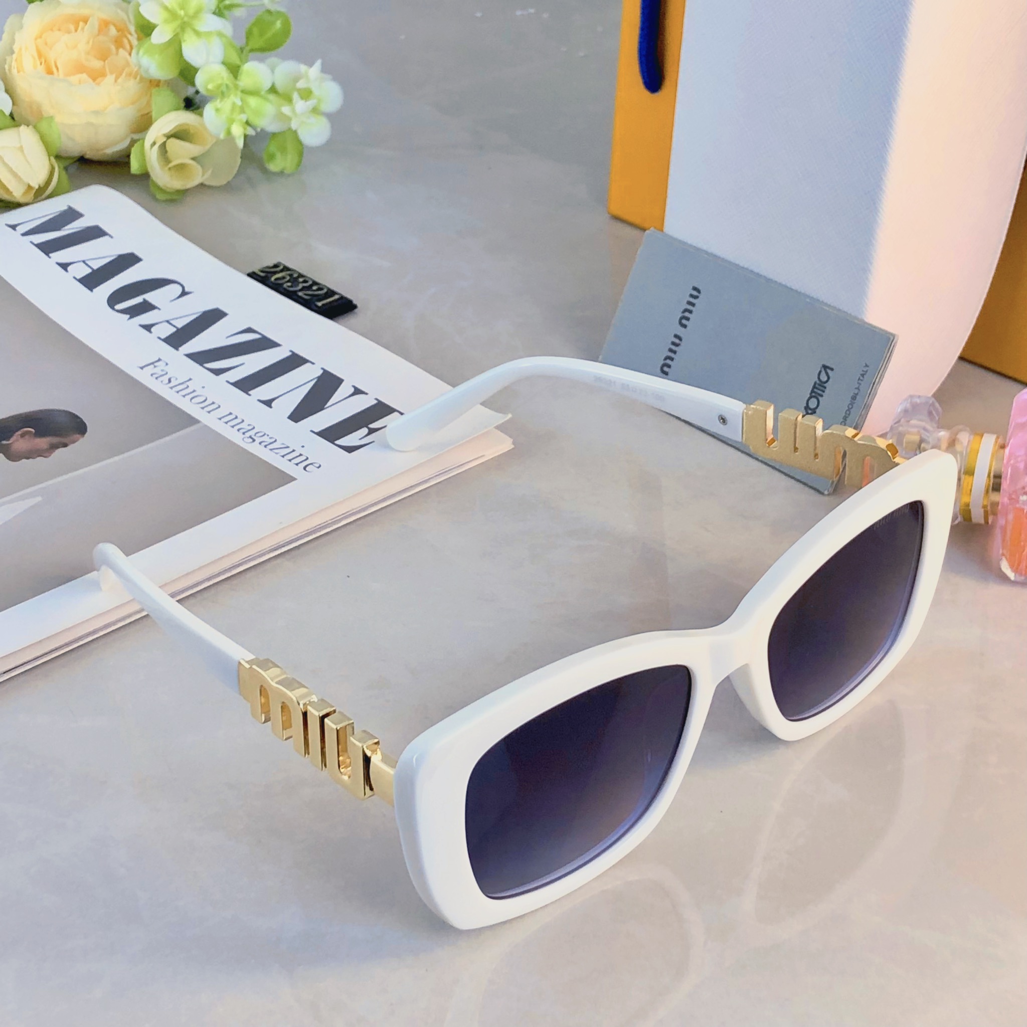 。。miumi*高级感时尚辣妹太阳眼镜女2026新款个性凹造型街拍防晒墨镜