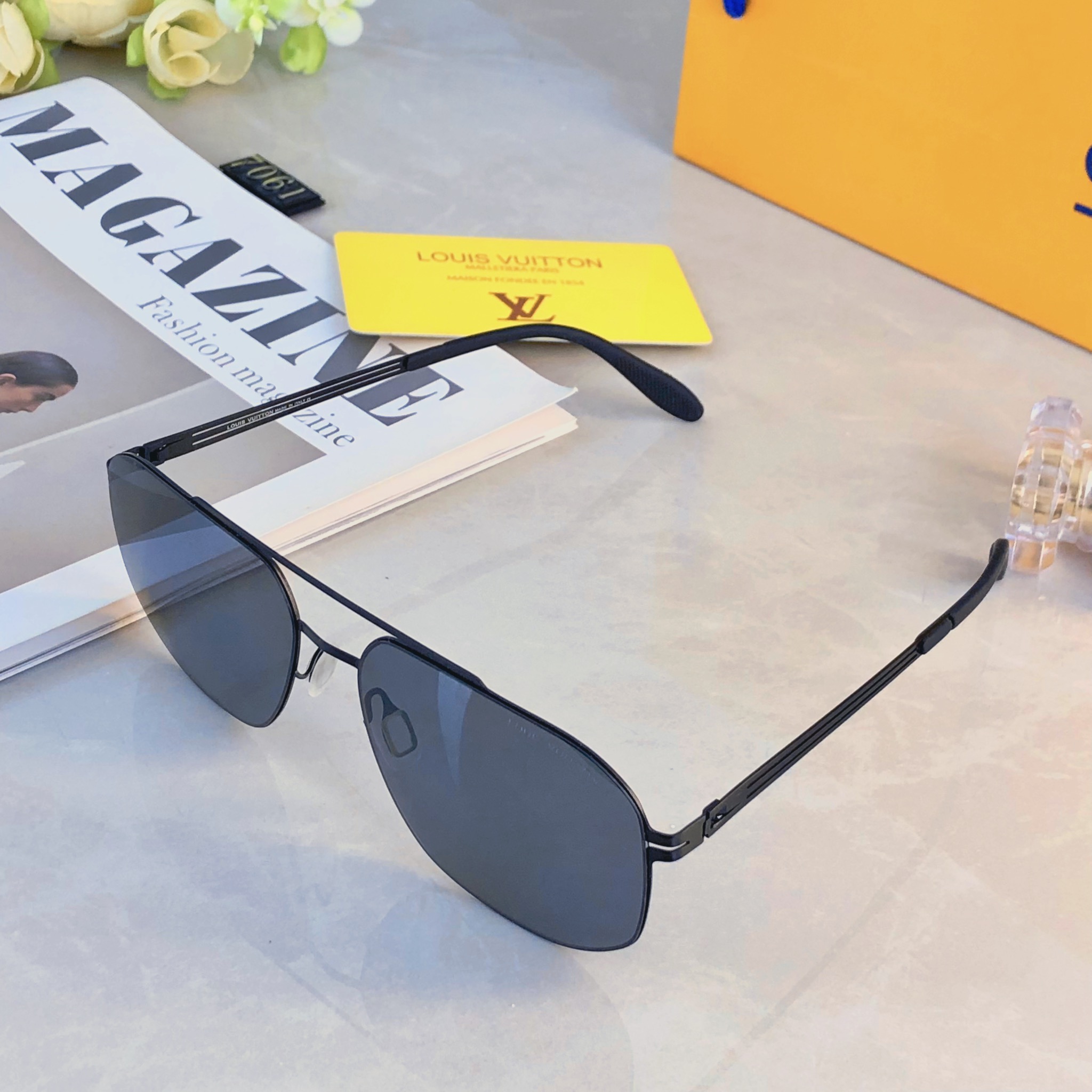 。。Louis vuitto*不锈钢双梁无螺丝男士偏光太阳镜超轻高级感太阳眼镜遮阳大框墨镜