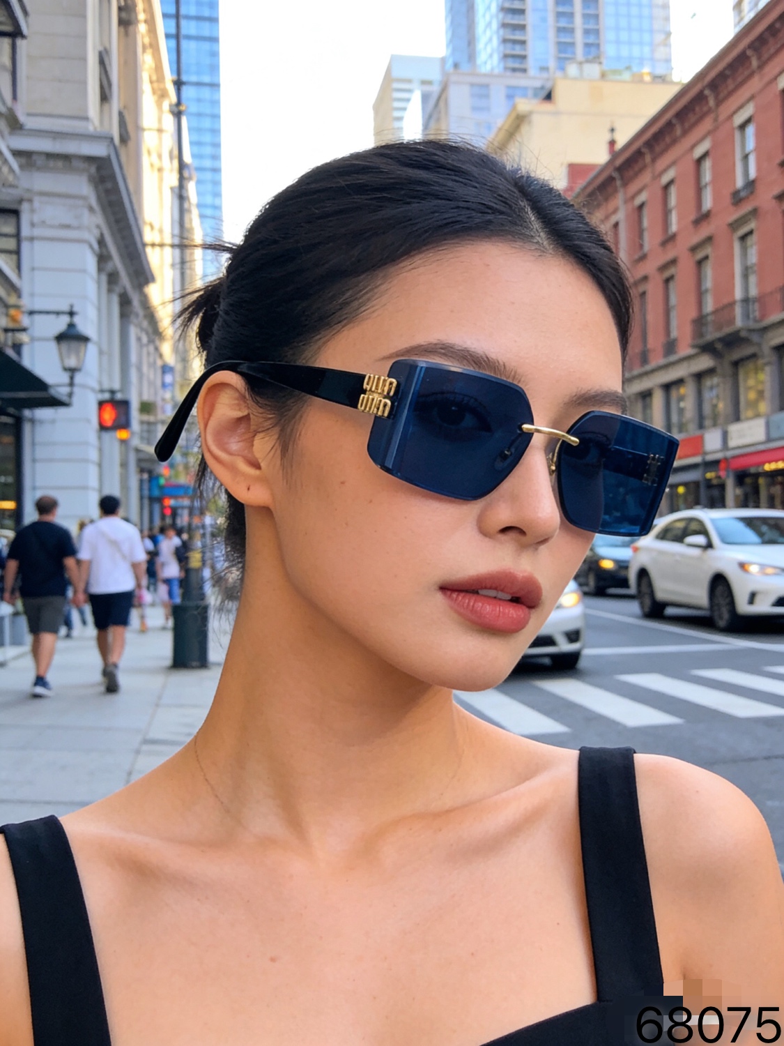 。。miumi*无边大框方形黑色墨镜欧美辣妹风金属高级感小众显瘦太阳眼镜