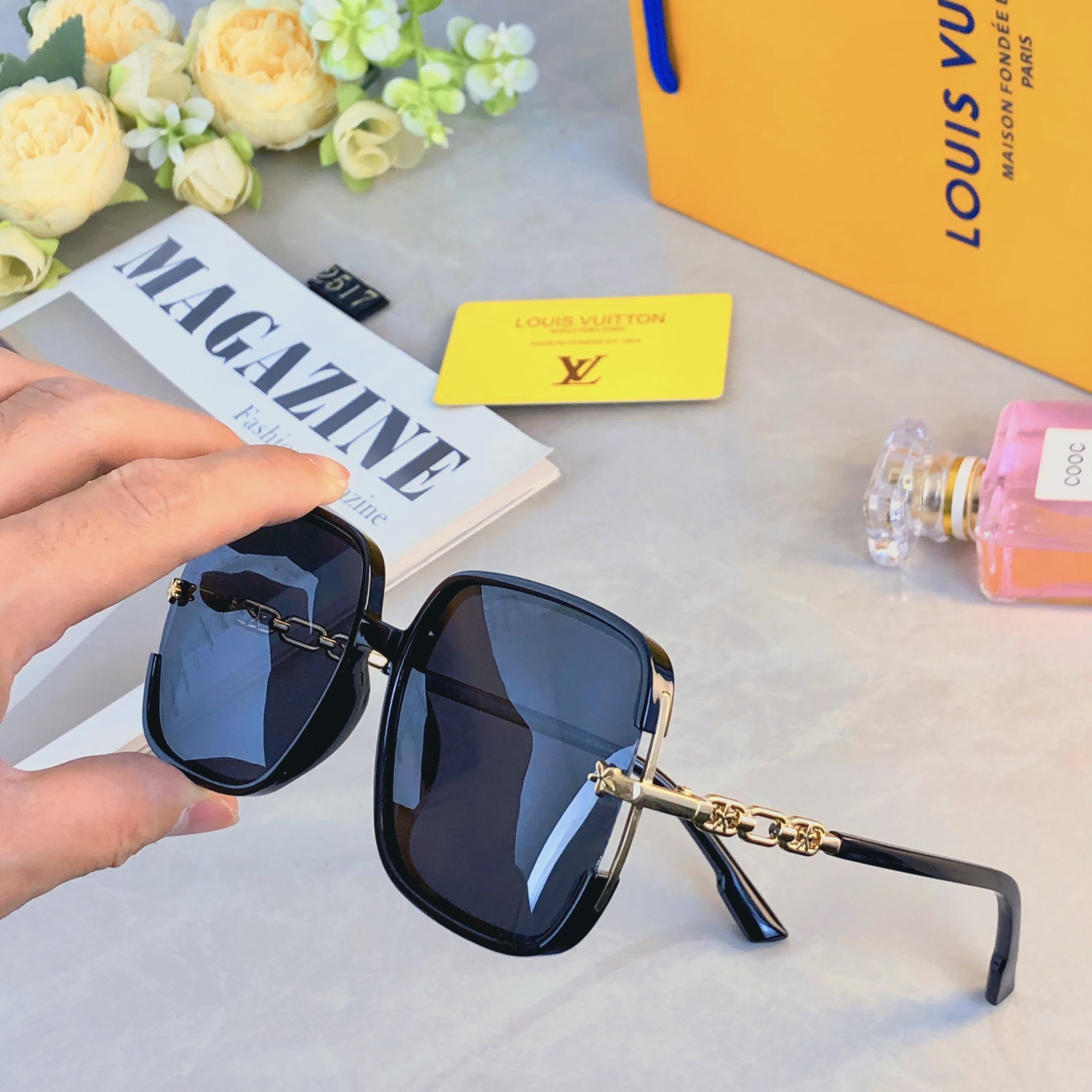 。。Louis vuitto*复古太阳镜韩版潮流百搭女网红街拍简约大框眼镜太阳眼镜