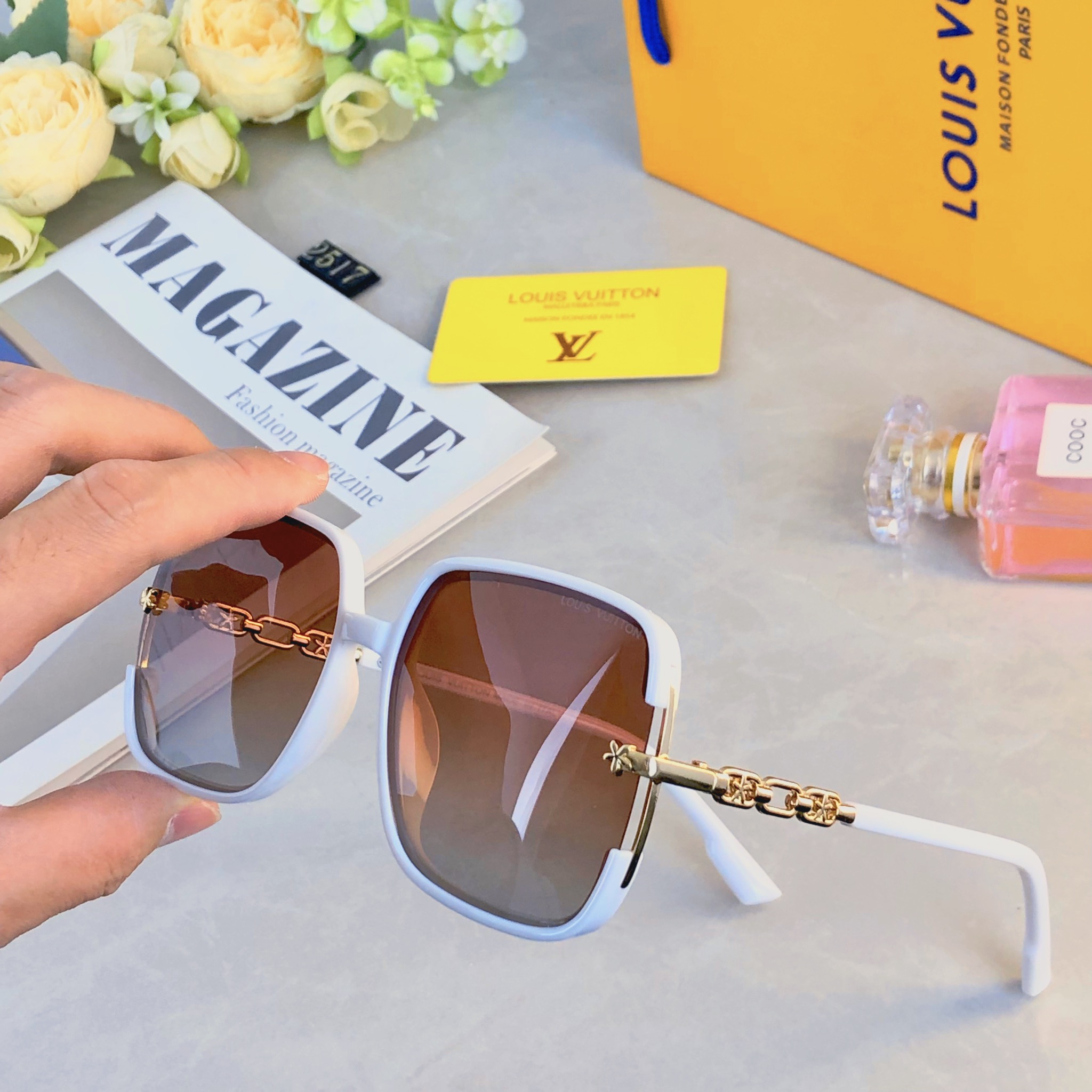 。。Louis vuitto*复古太阳镜韩版潮流百搭女网红街拍简约大框眼镜太阳眼镜