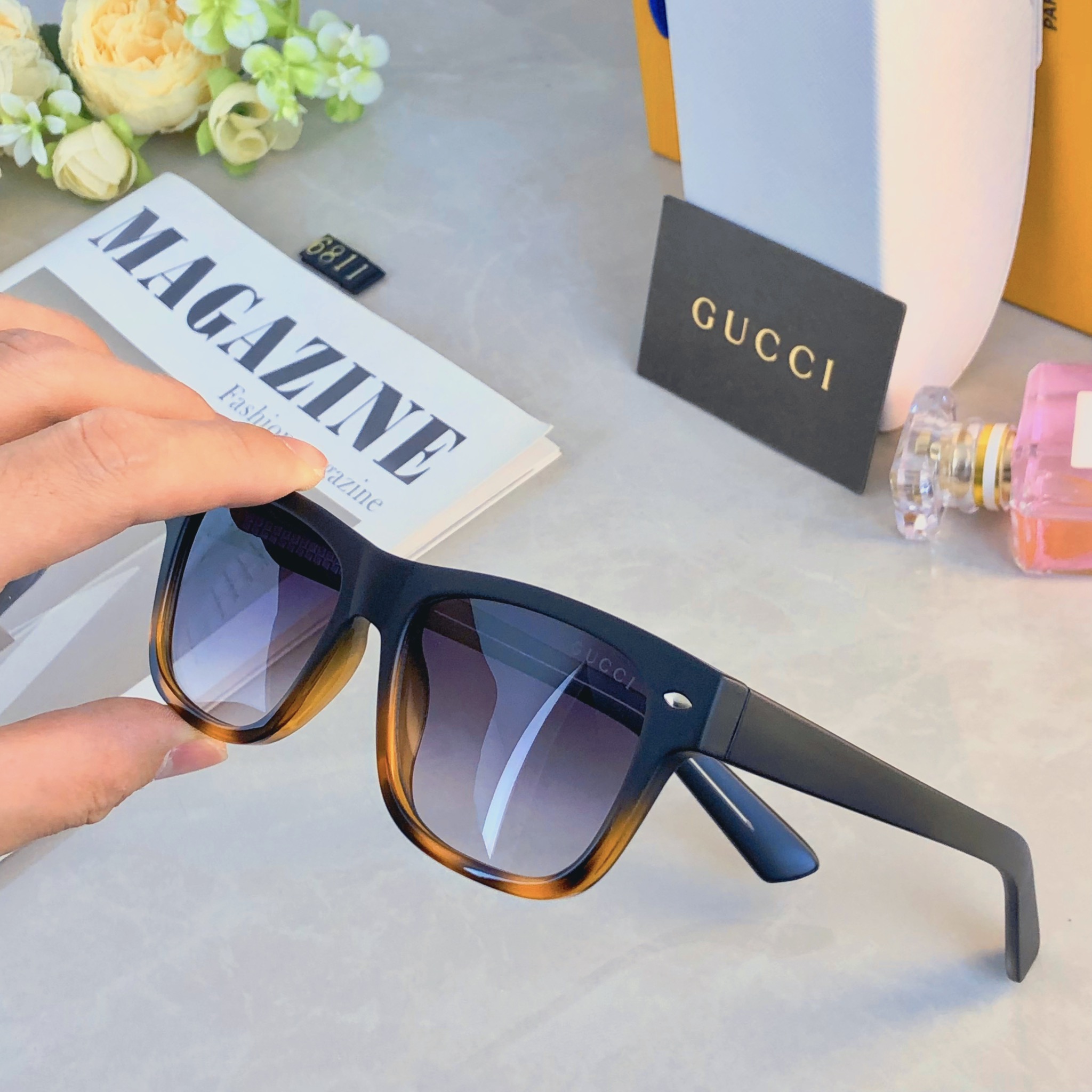 。。Gucc*新款时尚百搭个性潮流街拍太阳眼镜 ins经典复古米钉方形防晒墨镜