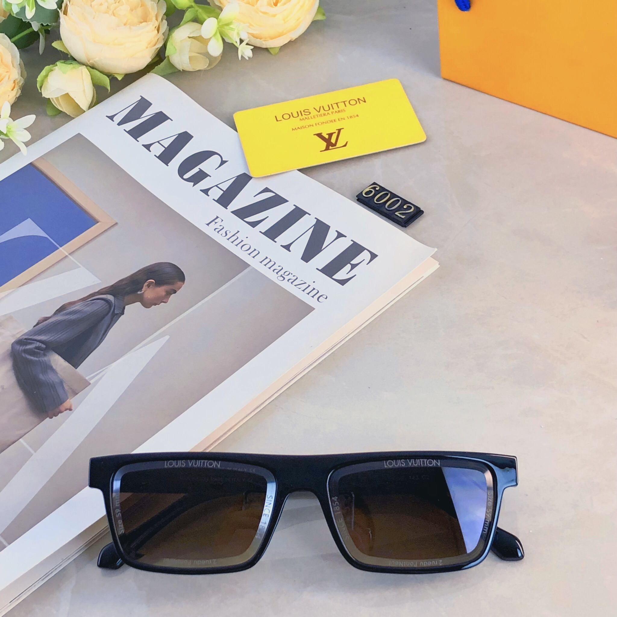 。。Louis vuitto*时尚方形太阳镜度假聚会潮流百搭男女眼镜防晒墨镜