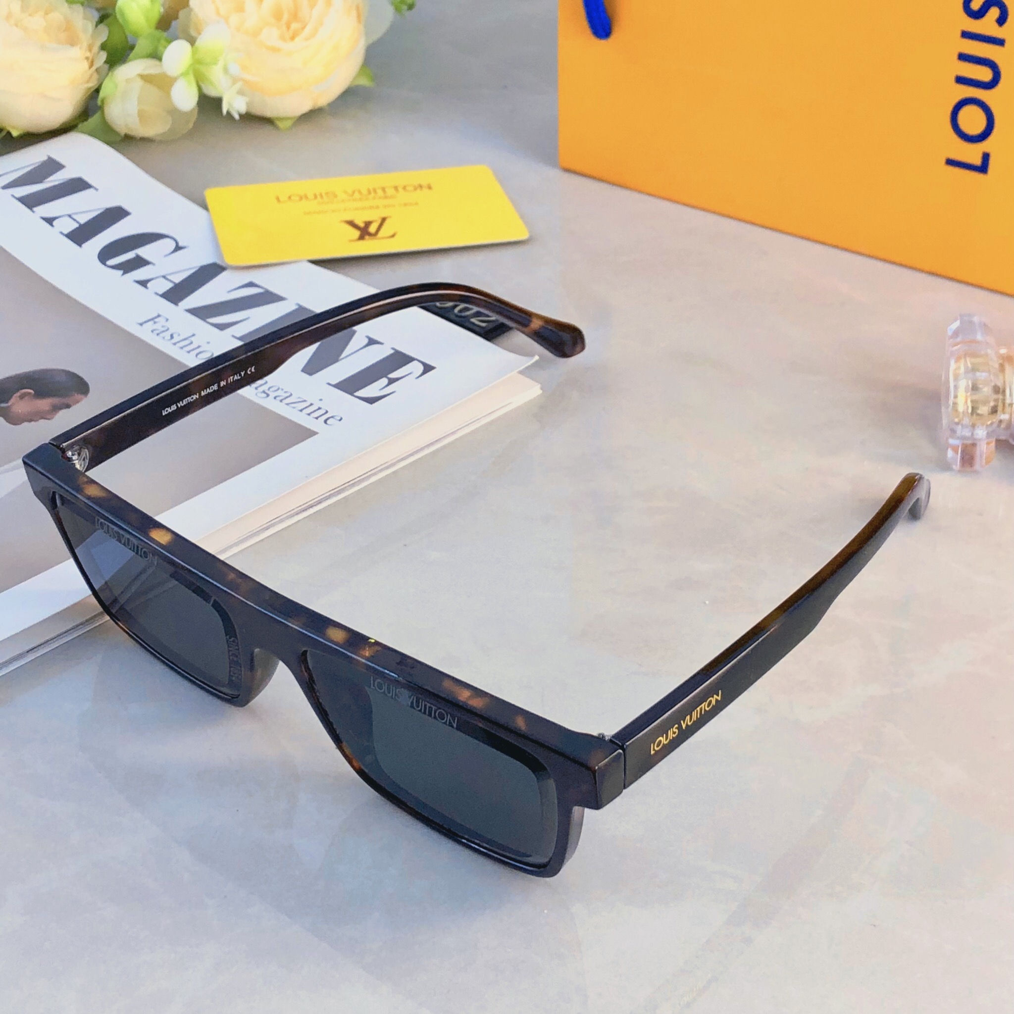 。。Louis vuitto*时尚方形太阳镜度假聚会潮流百搭男女眼镜防晒墨镜