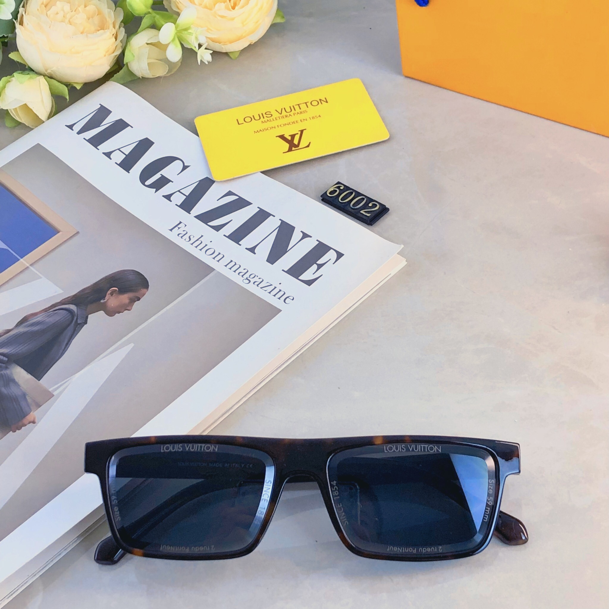 。。Louis vuitto*时尚方形太阳镜度假聚会潮流百搭男女眼镜防晒墨镜
