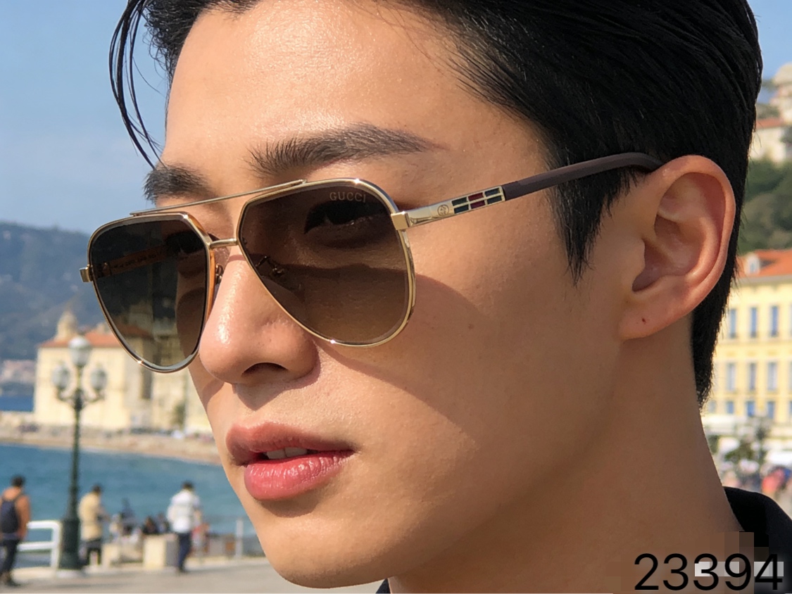 。。Burberr*眼镜新款太阳镜驾驶遮阳墨镜开车百搭