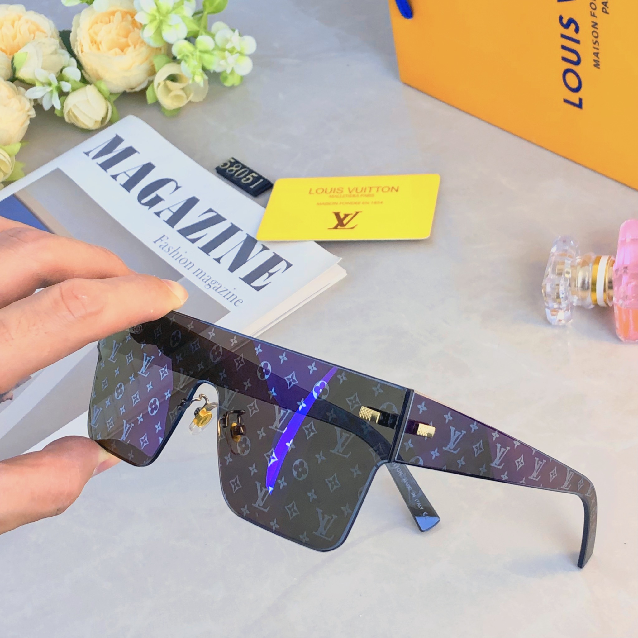 。。Louis vuitto*欧美新款连体护目墨镜网红户外骑行防紫外线太阳镜