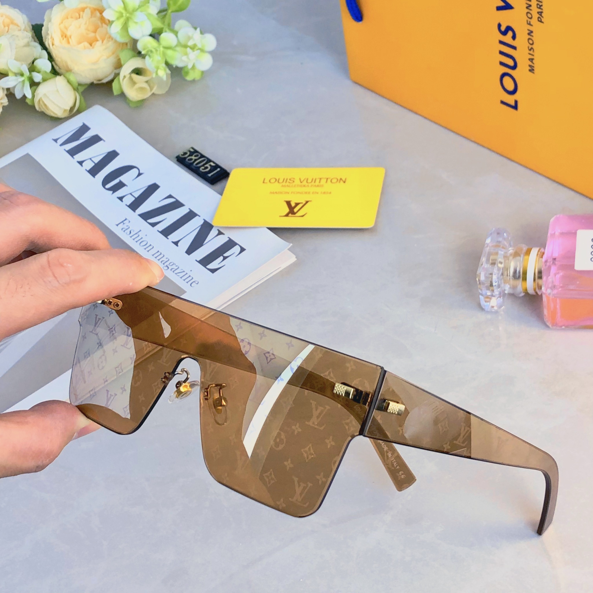 。。Louis vuitto*欧美新款连体护目墨镜网红户外骑行防紫外线太阳镜