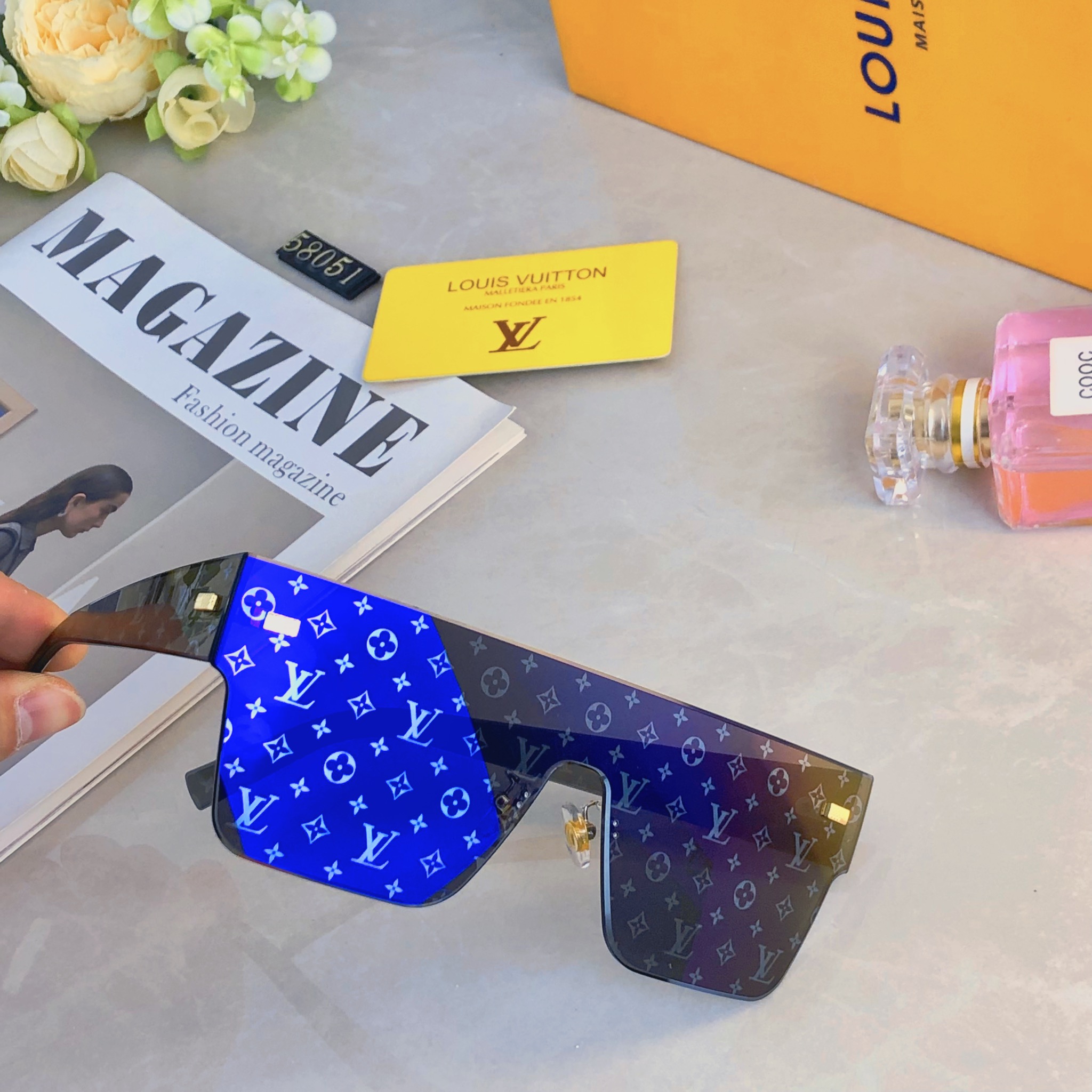 。。Louis vuitto*欧美新款连体护目墨镜网红户外骑行防紫外线太阳镜