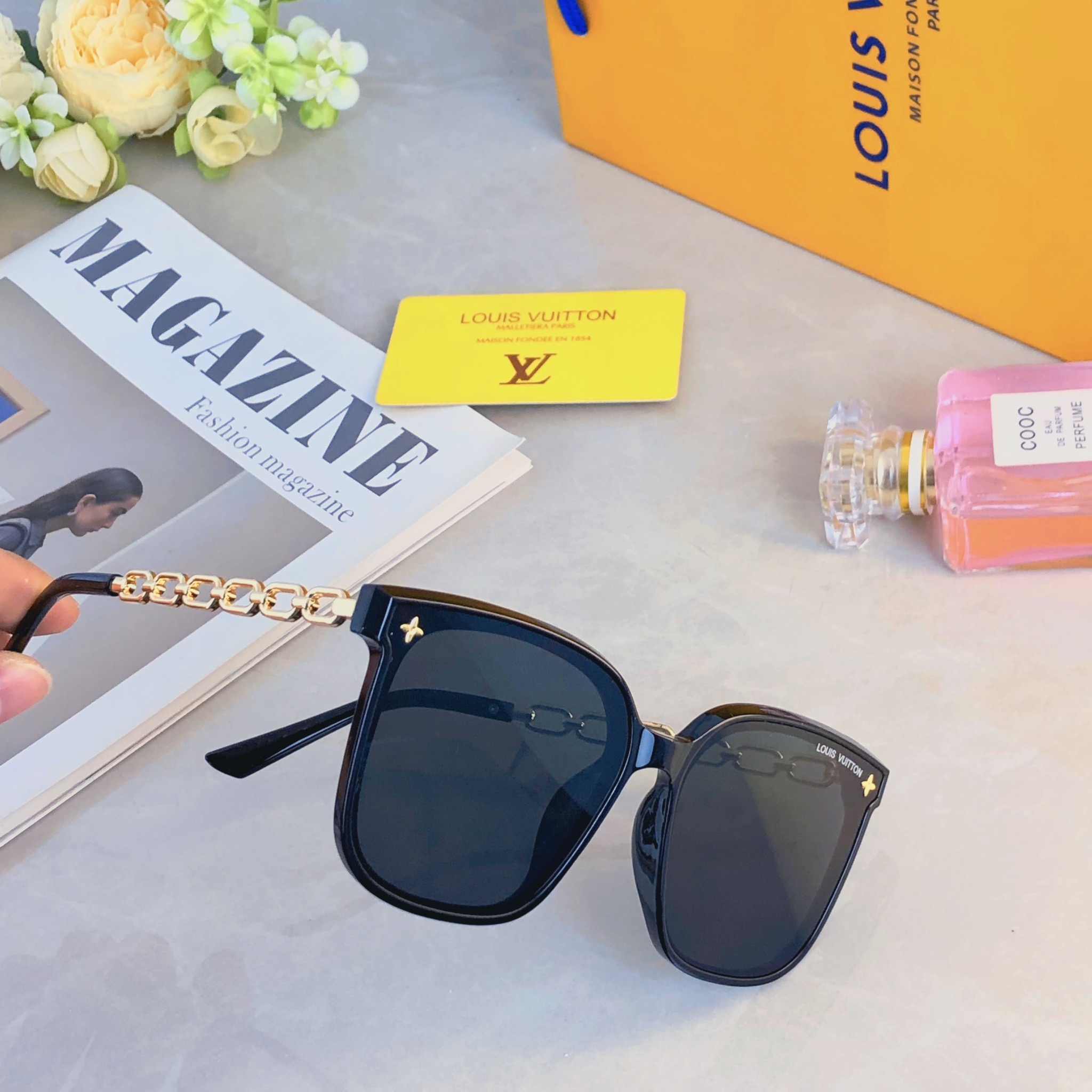 。。Louis vuitto*新款墨镜女高级感ins网红款防晒太阳镜大框圆脸显瘦眼镜潮流