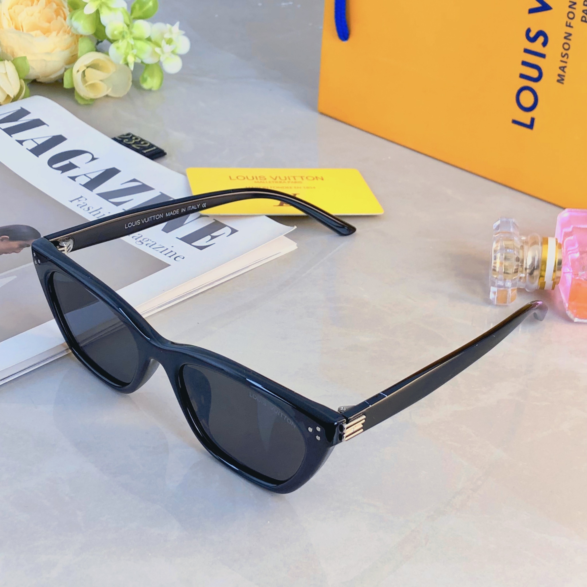 。。Louis vuitto*美式猫眼小框墨镜女2026新款高级感防紫外线窄框太阳眼镜
