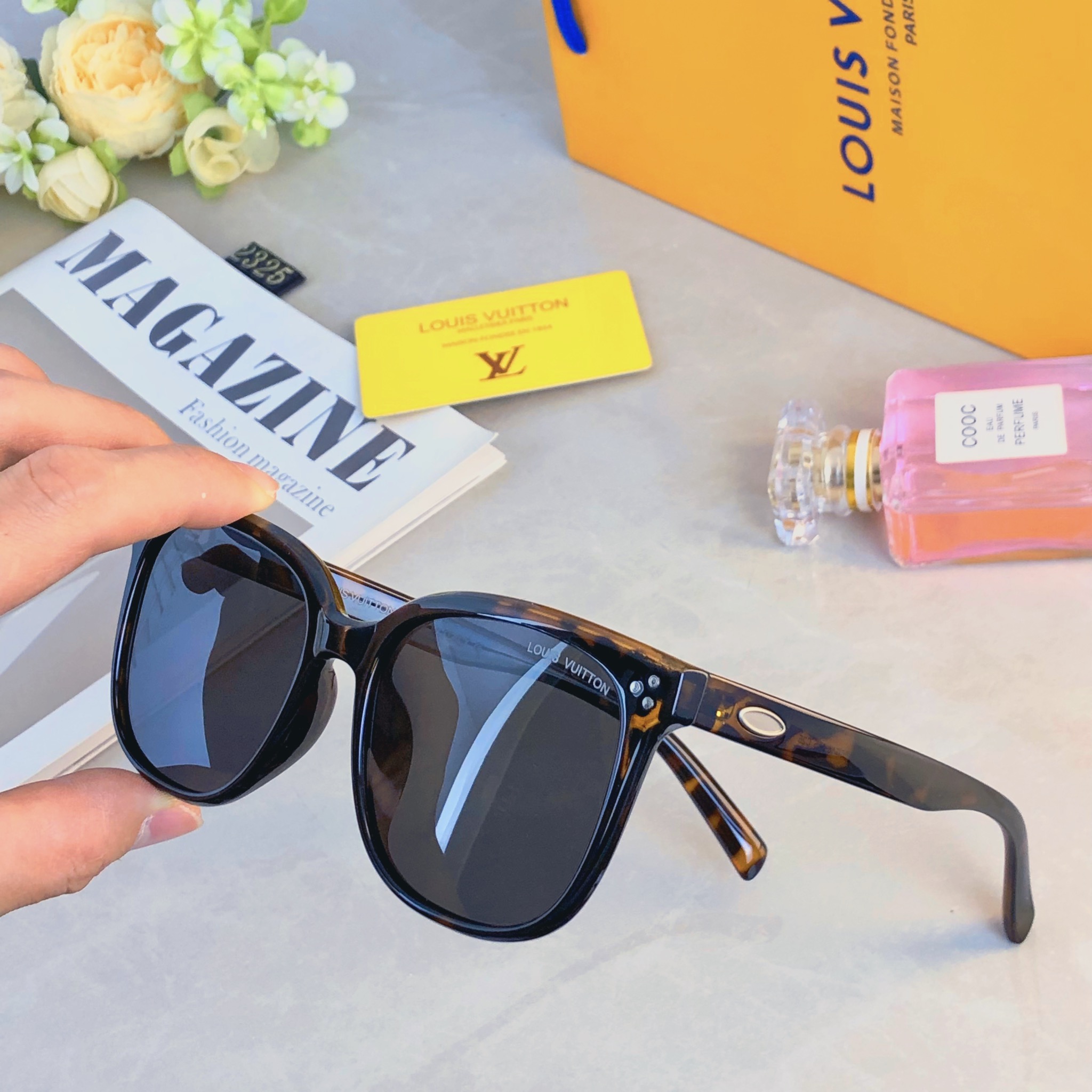 。。Louis vuitto*墨镜女款高级感显脸小2026新款适合方圆脸的复古港风防紫外线海边