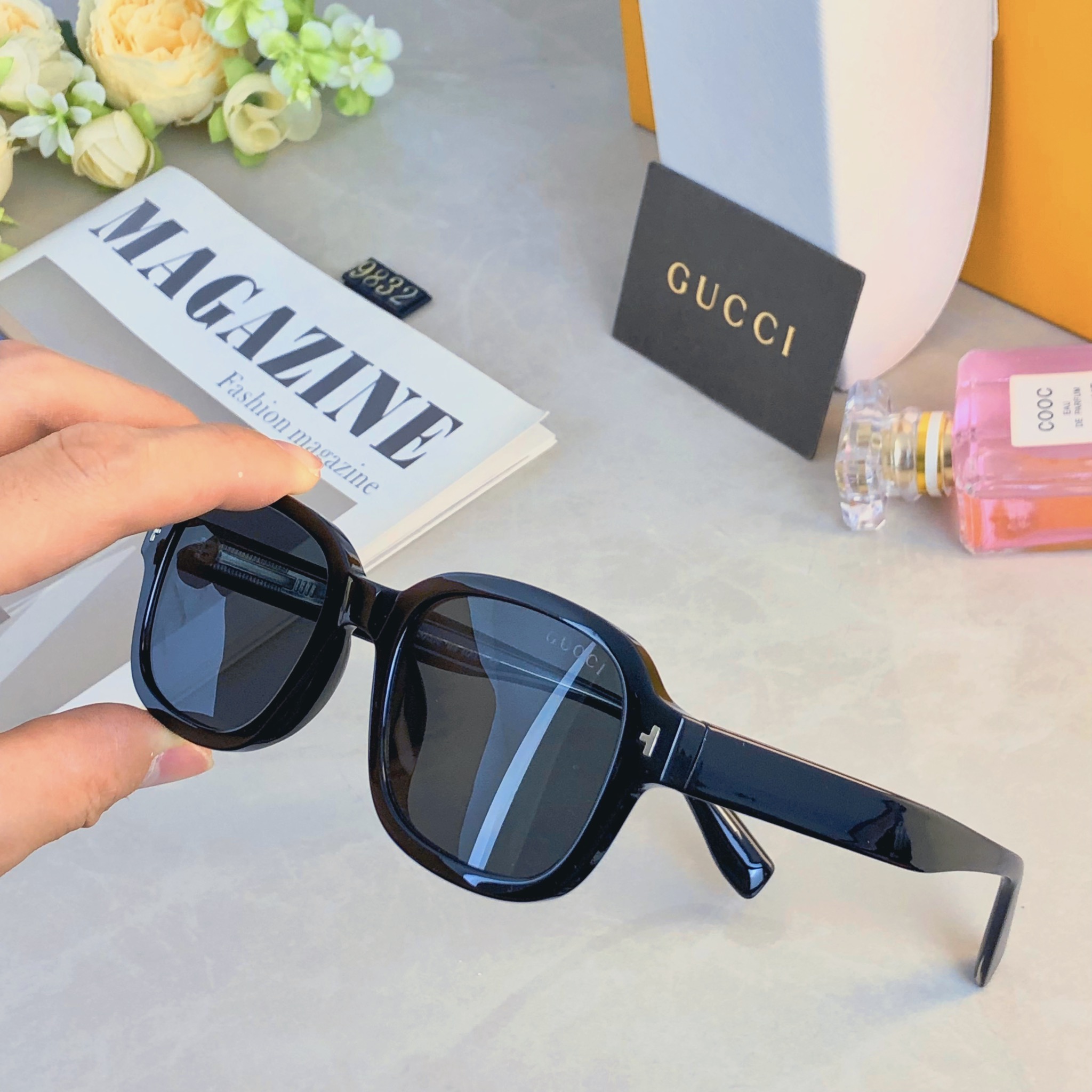 。。Gucc*新款时尚米钉休闲防晒太阳眼镜 ins欧美简约复古潮流网红遮阳墨镜